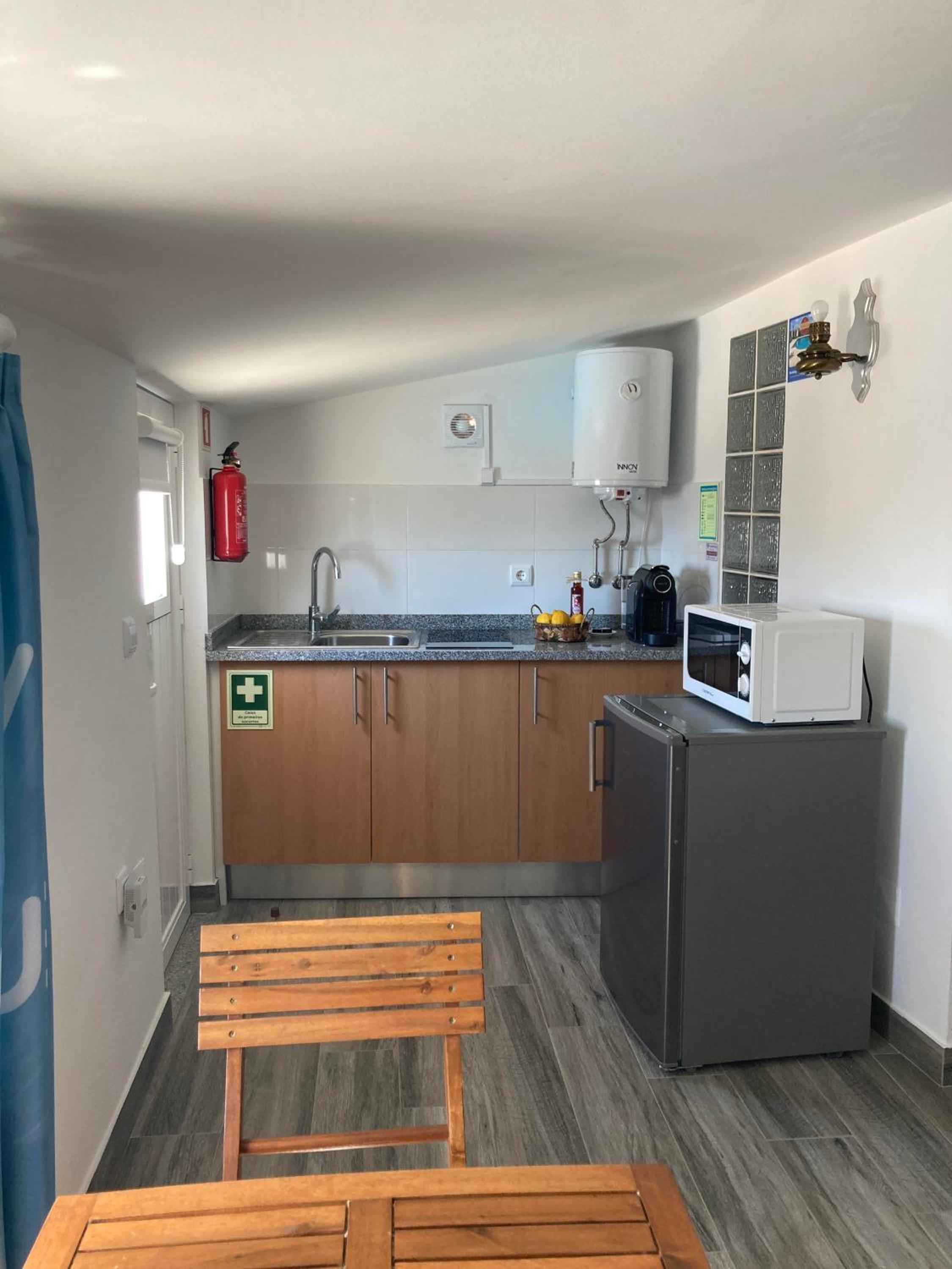 One-Bedroom House - Photo 16