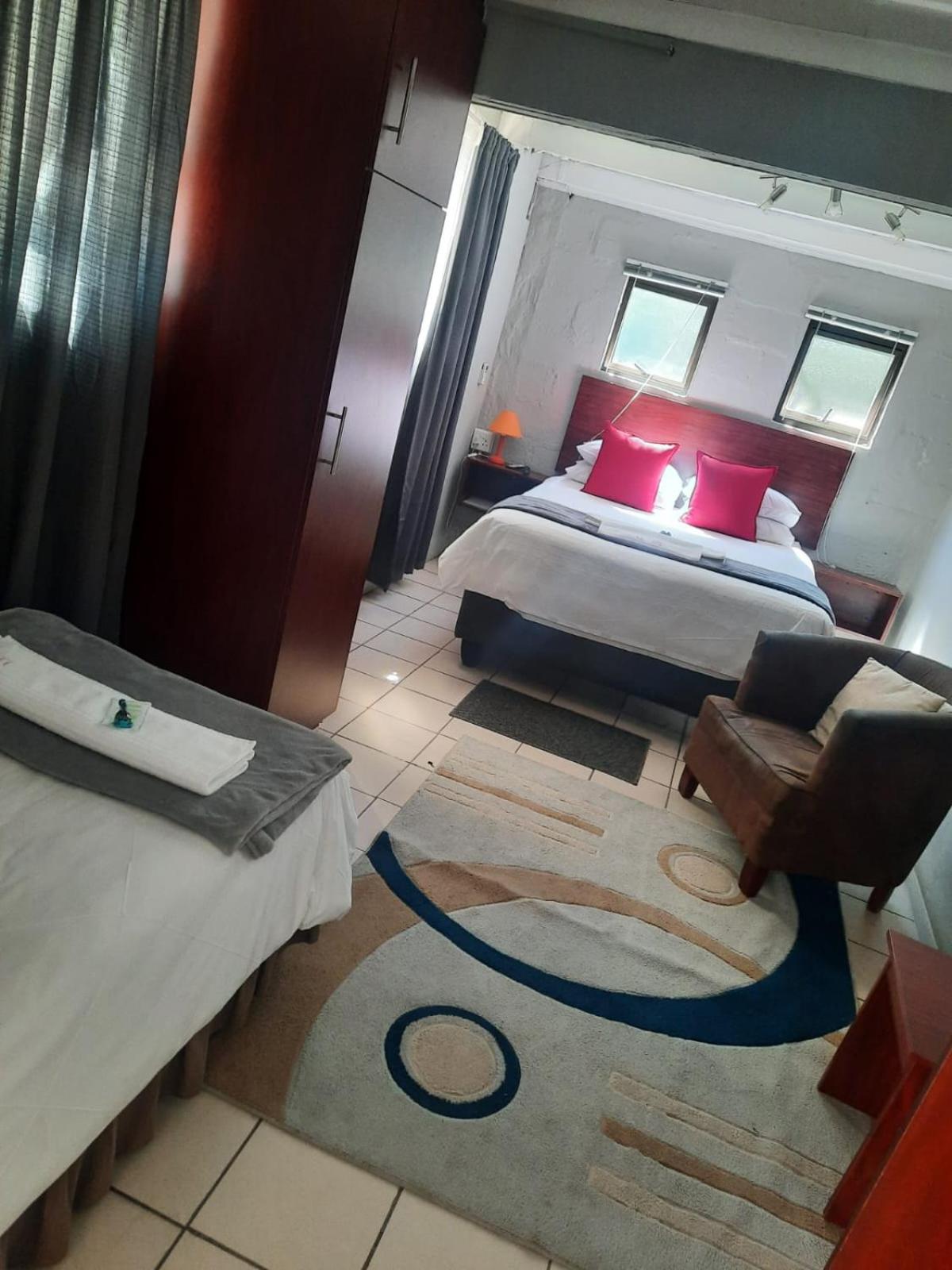 Deluxe Twin Room photo 2
