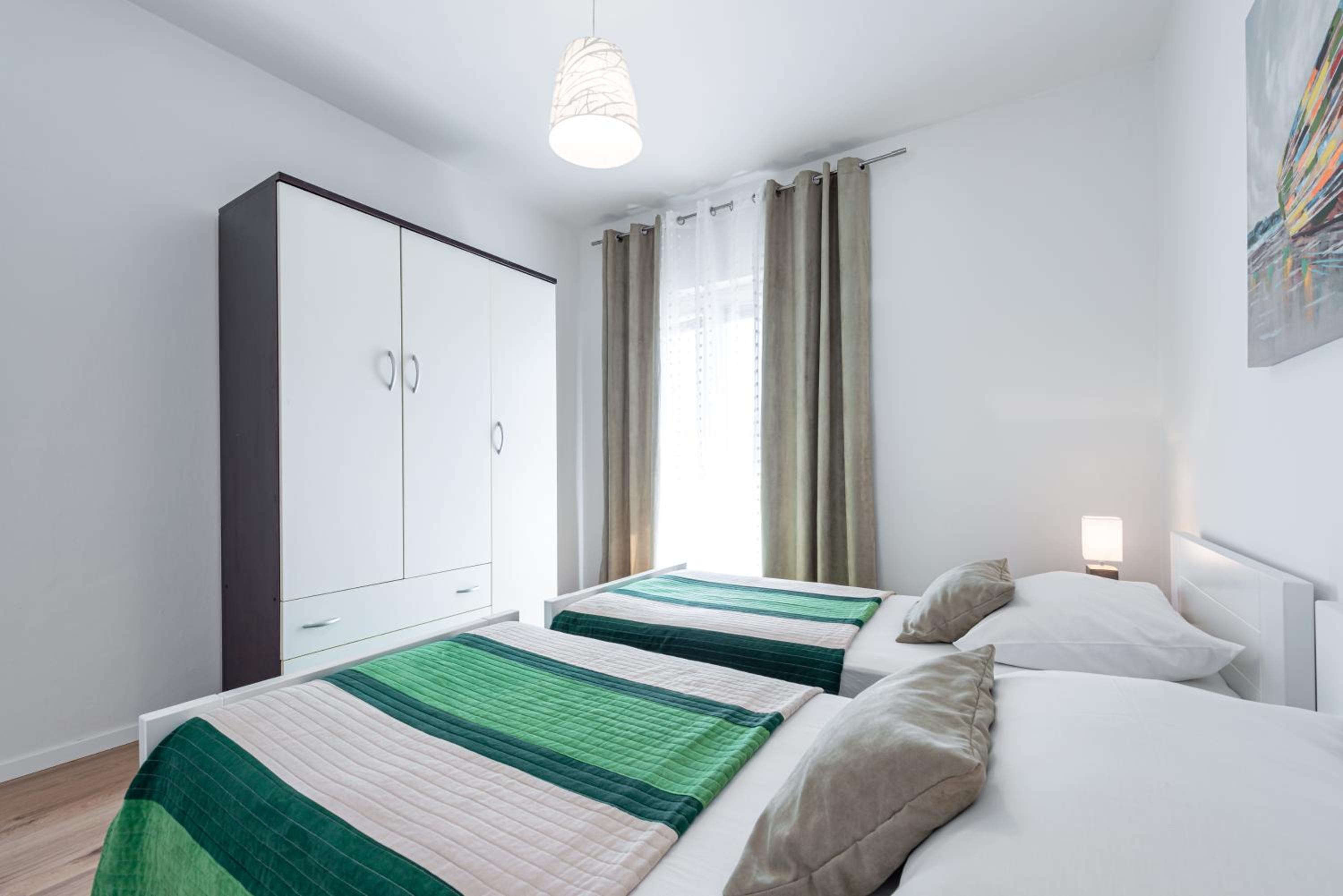Apartment with Sea View thumbnail 5