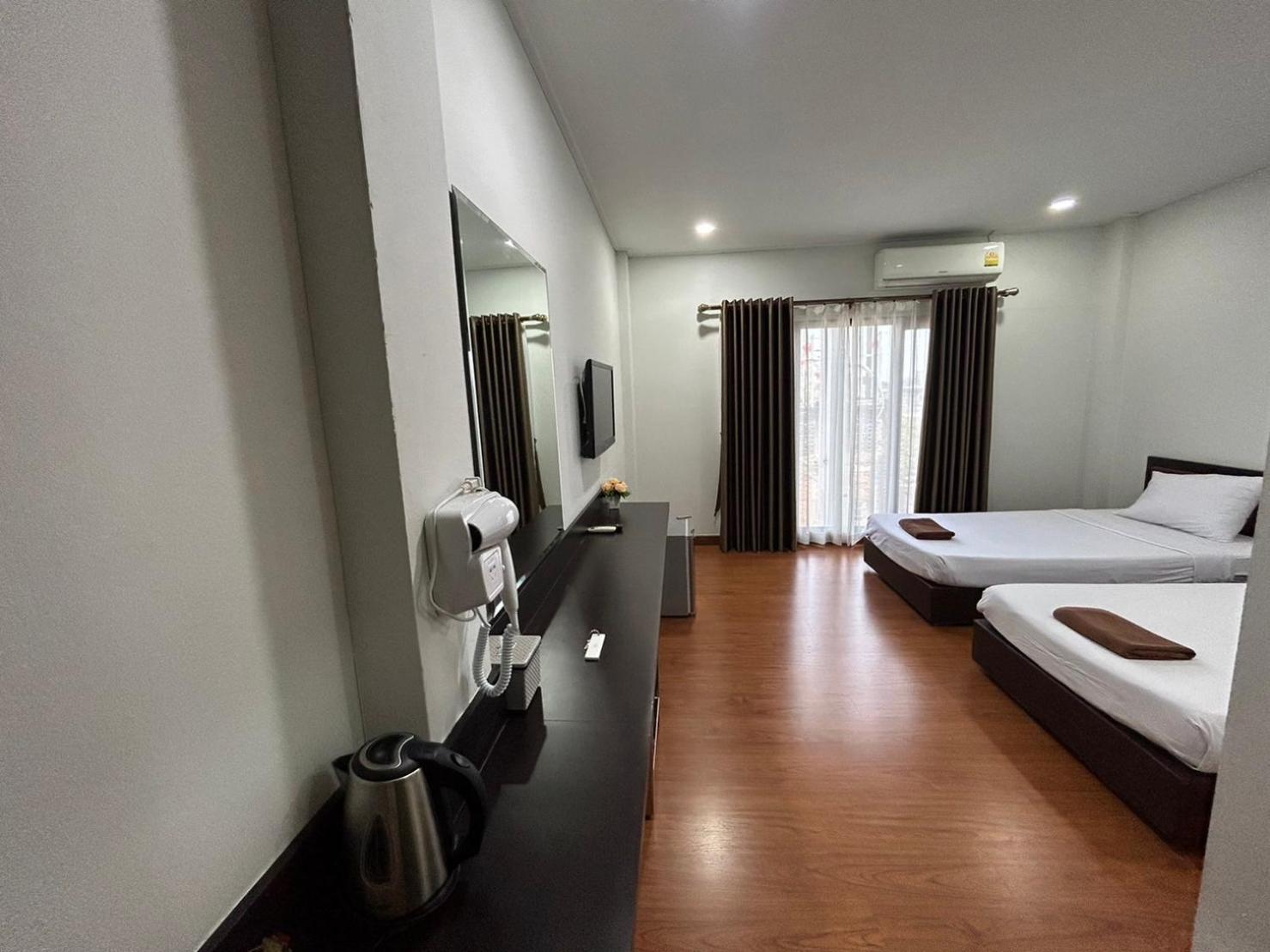 Deluxe Twin Room - Photo 7