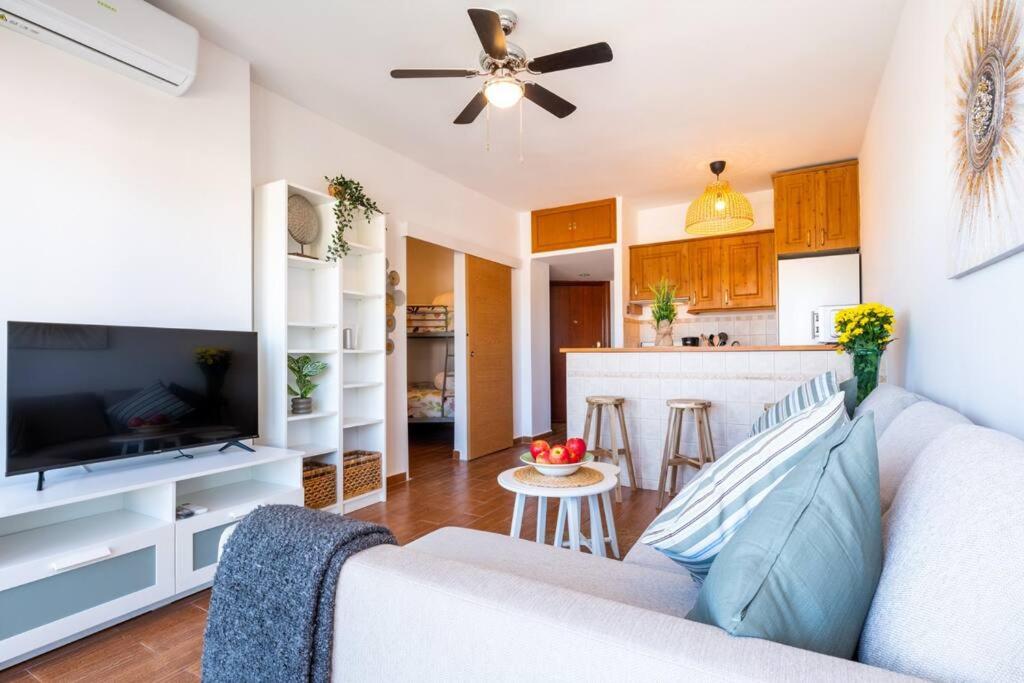 One-Bedroom Apartment photo 3