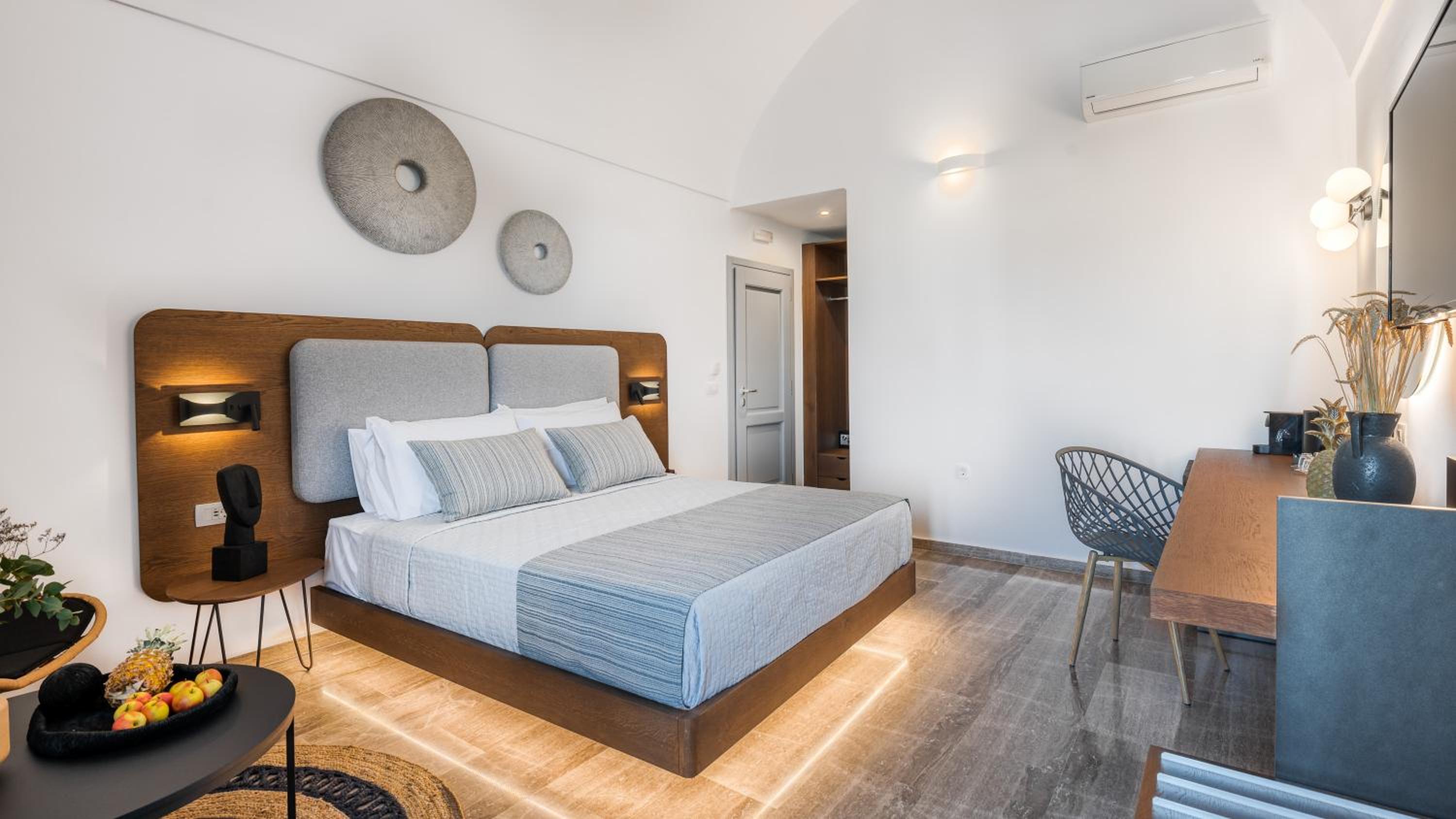 Deluxe Suite - Photo 1
