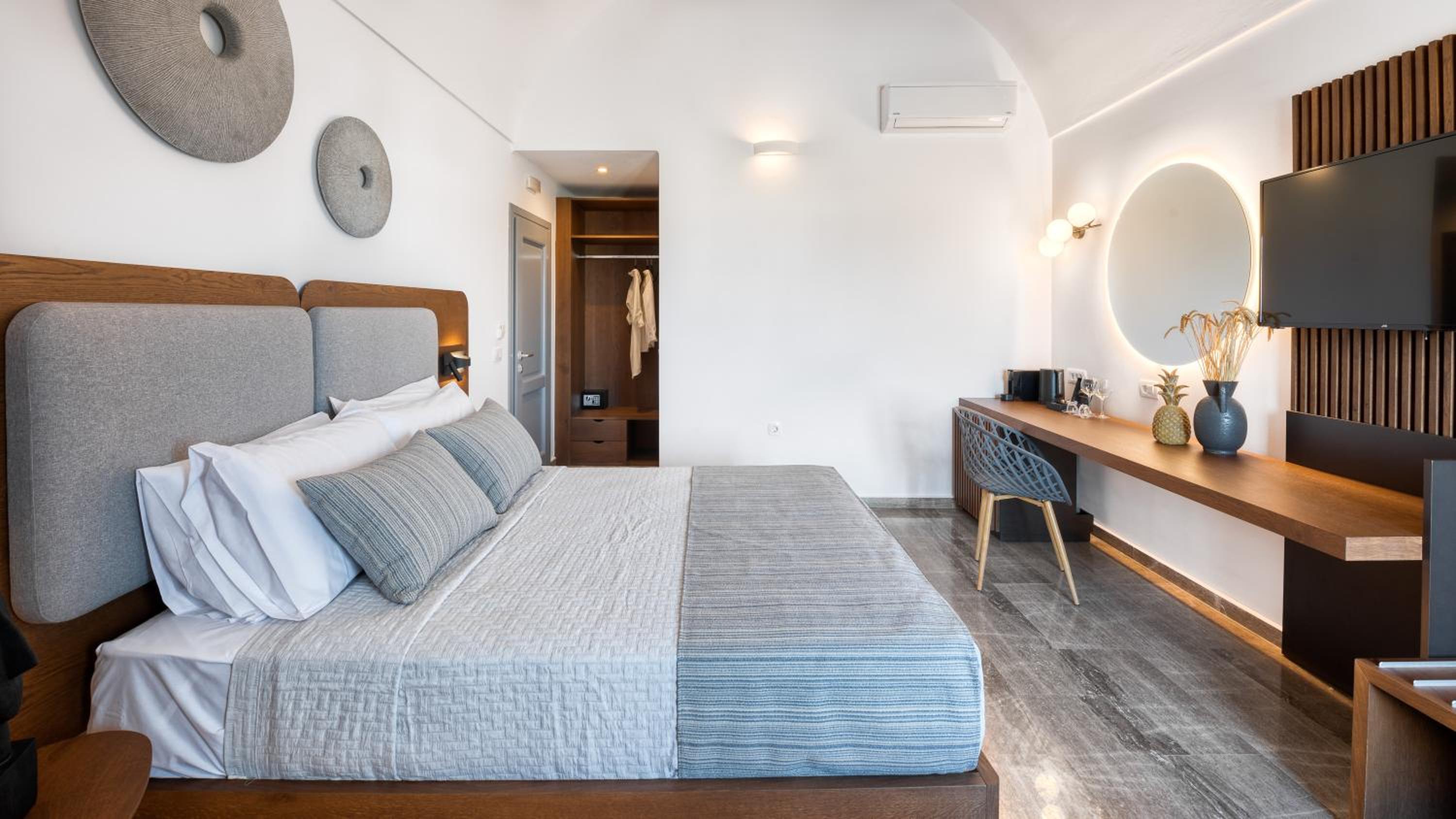 Deluxe Suite - Photo 14
