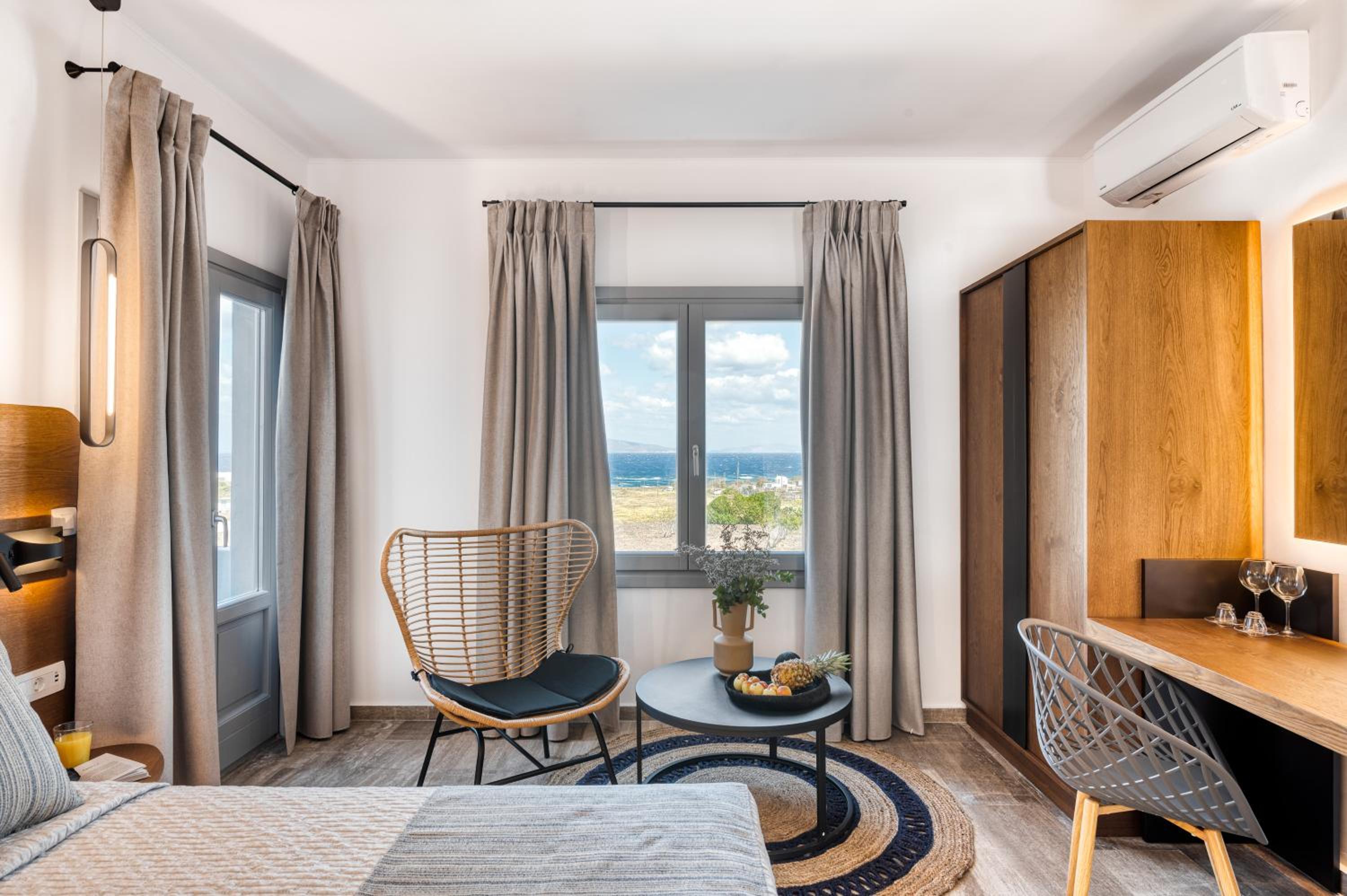 Deluxe Suite - Photo 9
