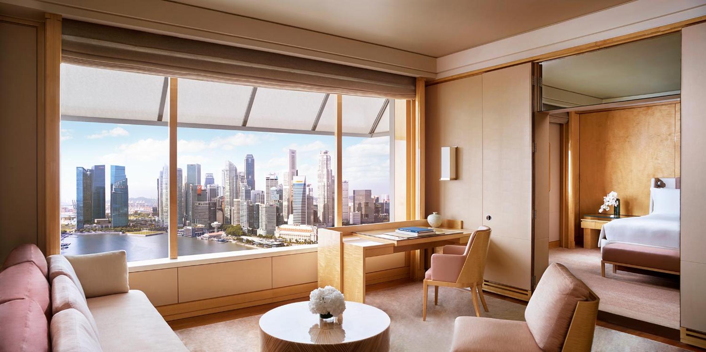 Deluxe Suite, 1 King Bed, Marina Bay View