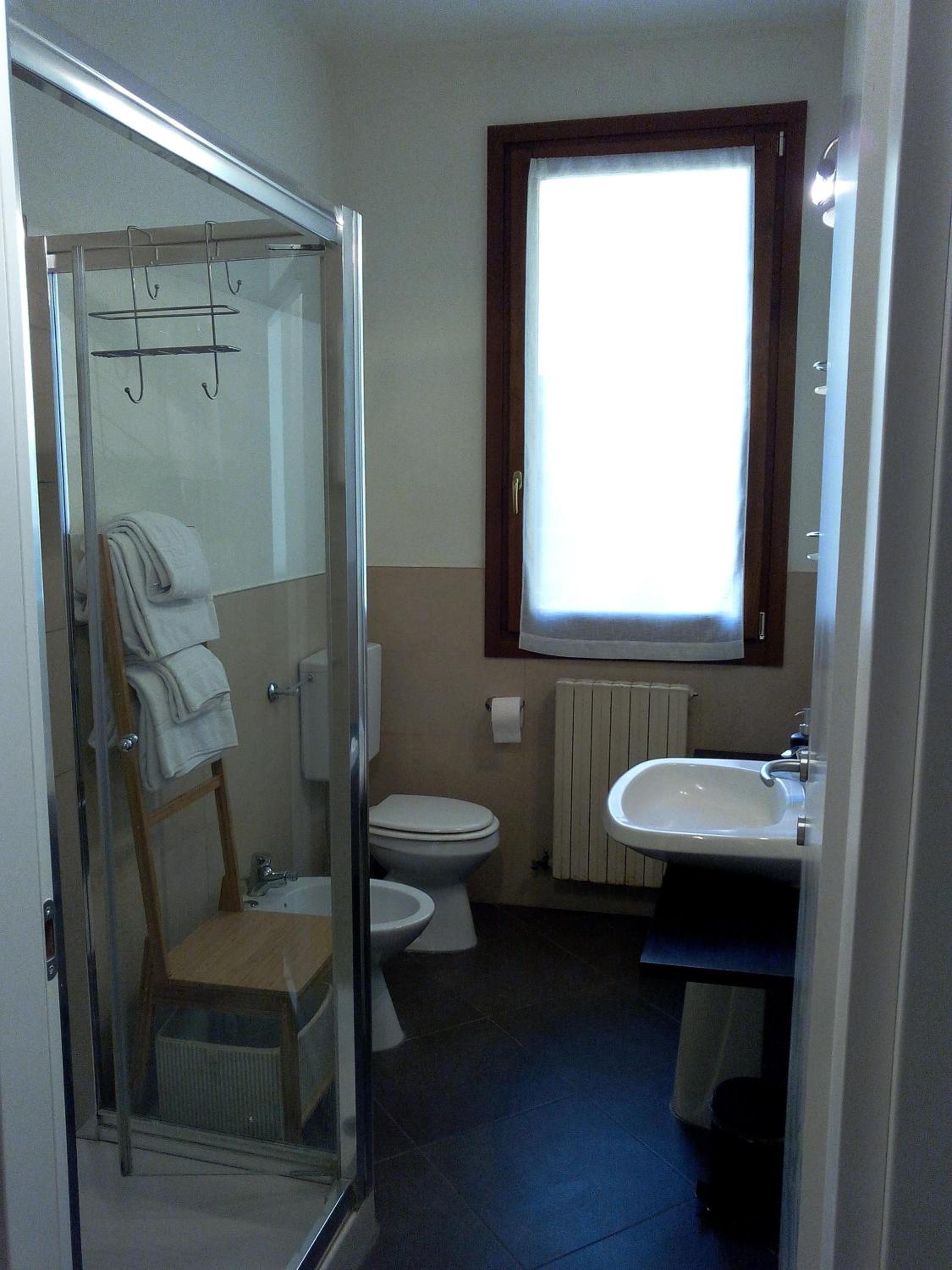 Double Room with Extra Bed - Photo 4
