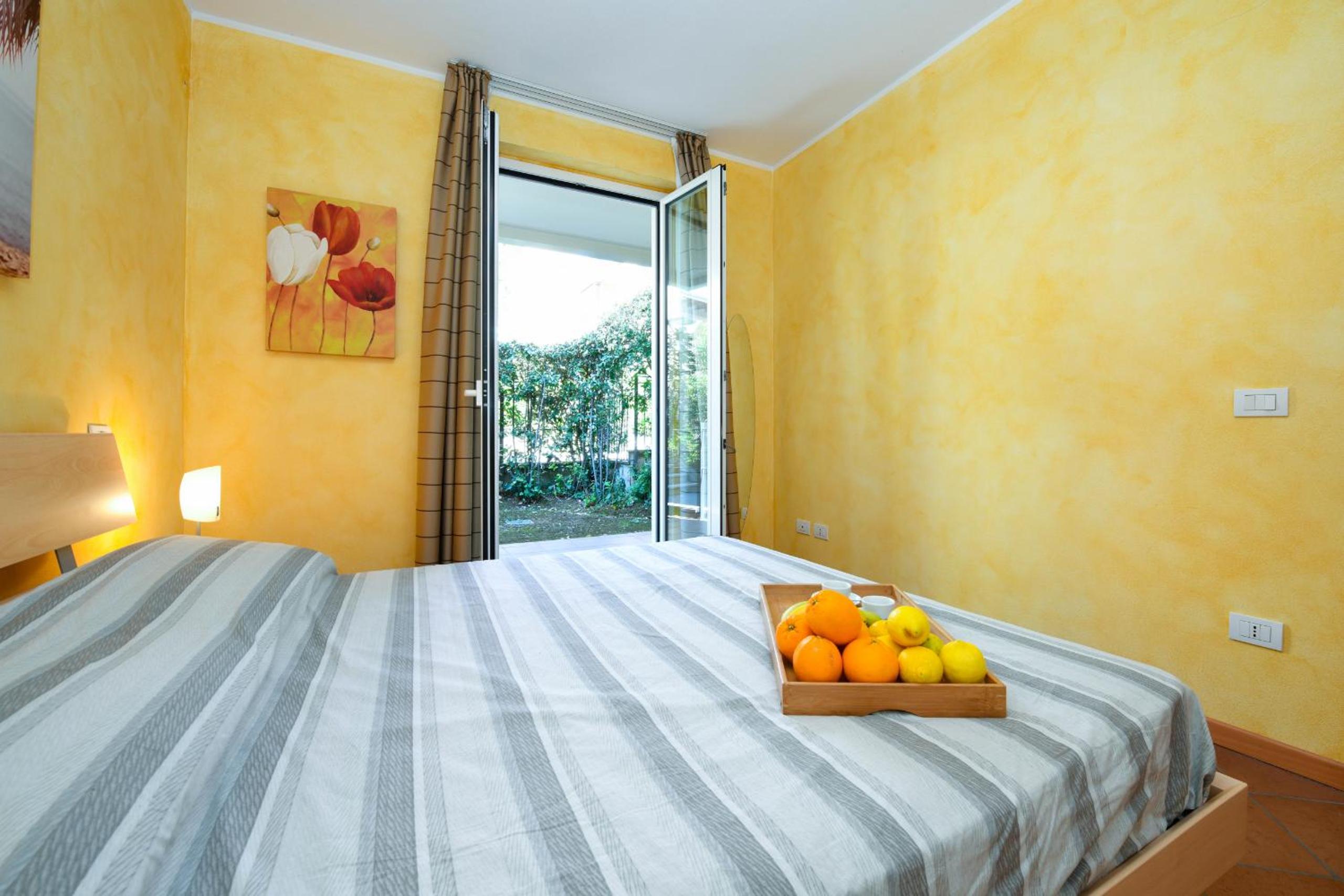 Apartment With Lake View photo 2
