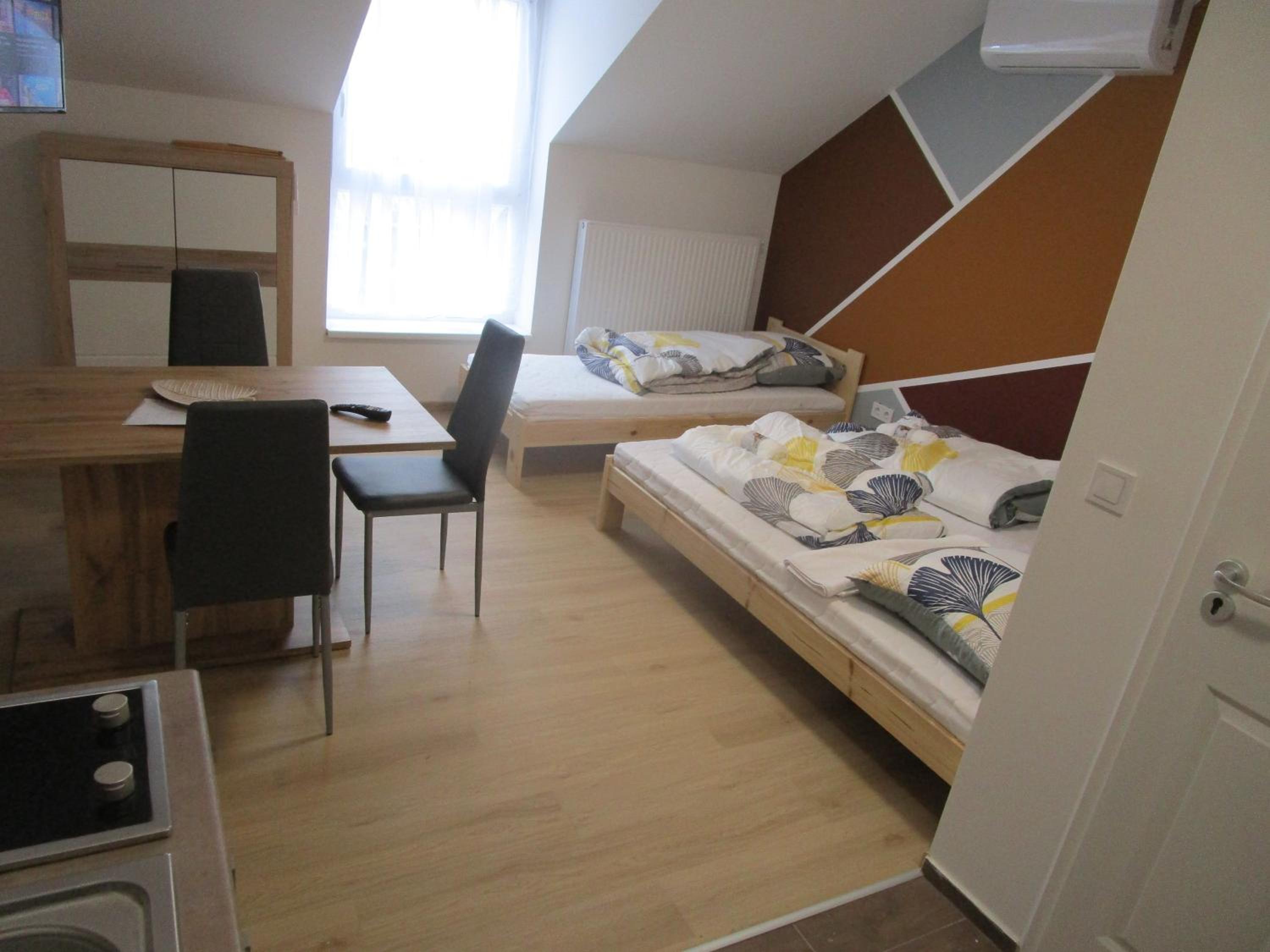 One-Bedroom Apartment photo 1