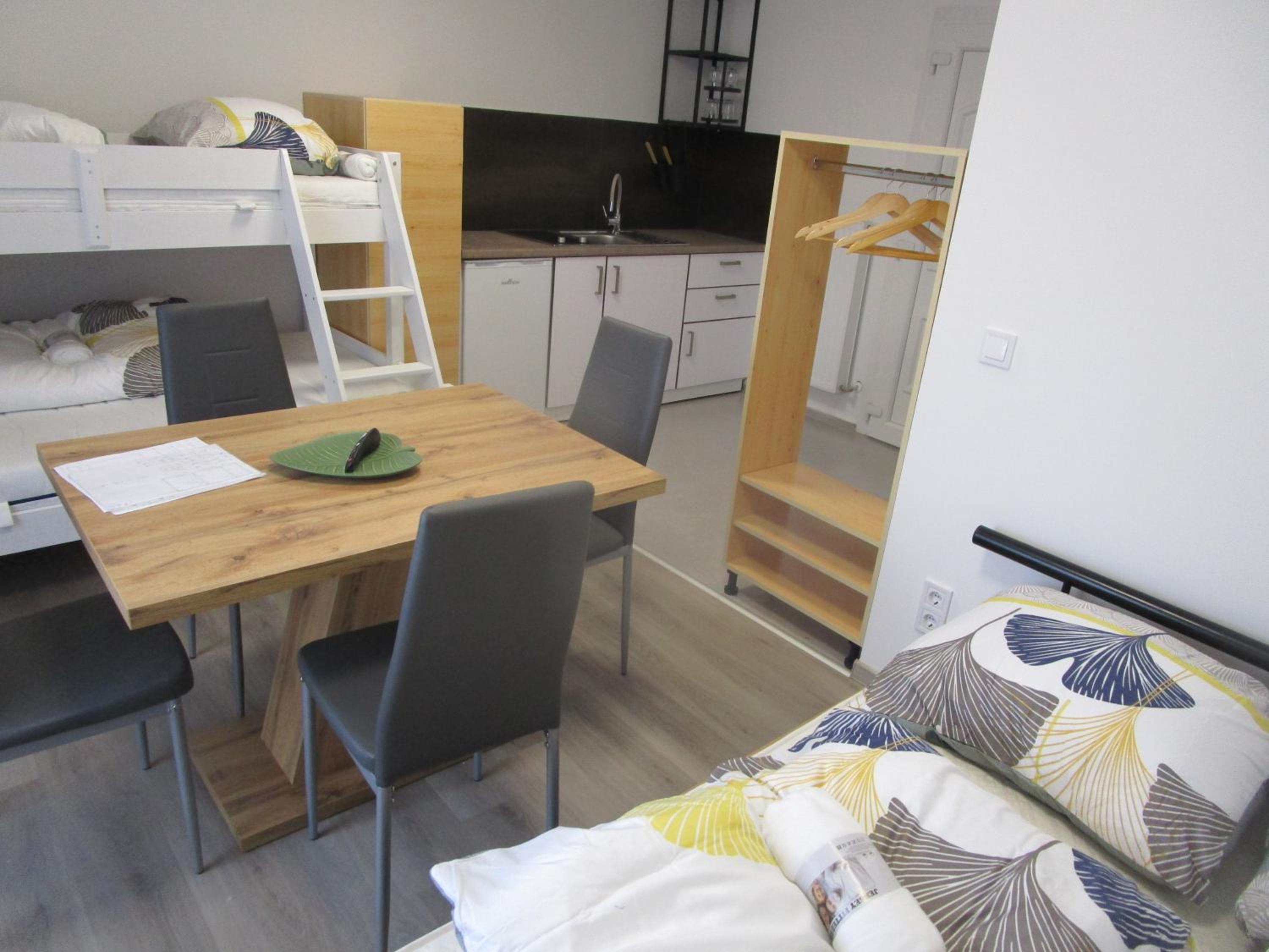 Apartment photo 2