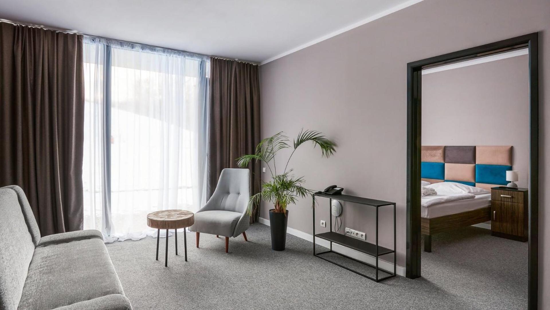 Premium Double or Twin Room - Photo 5