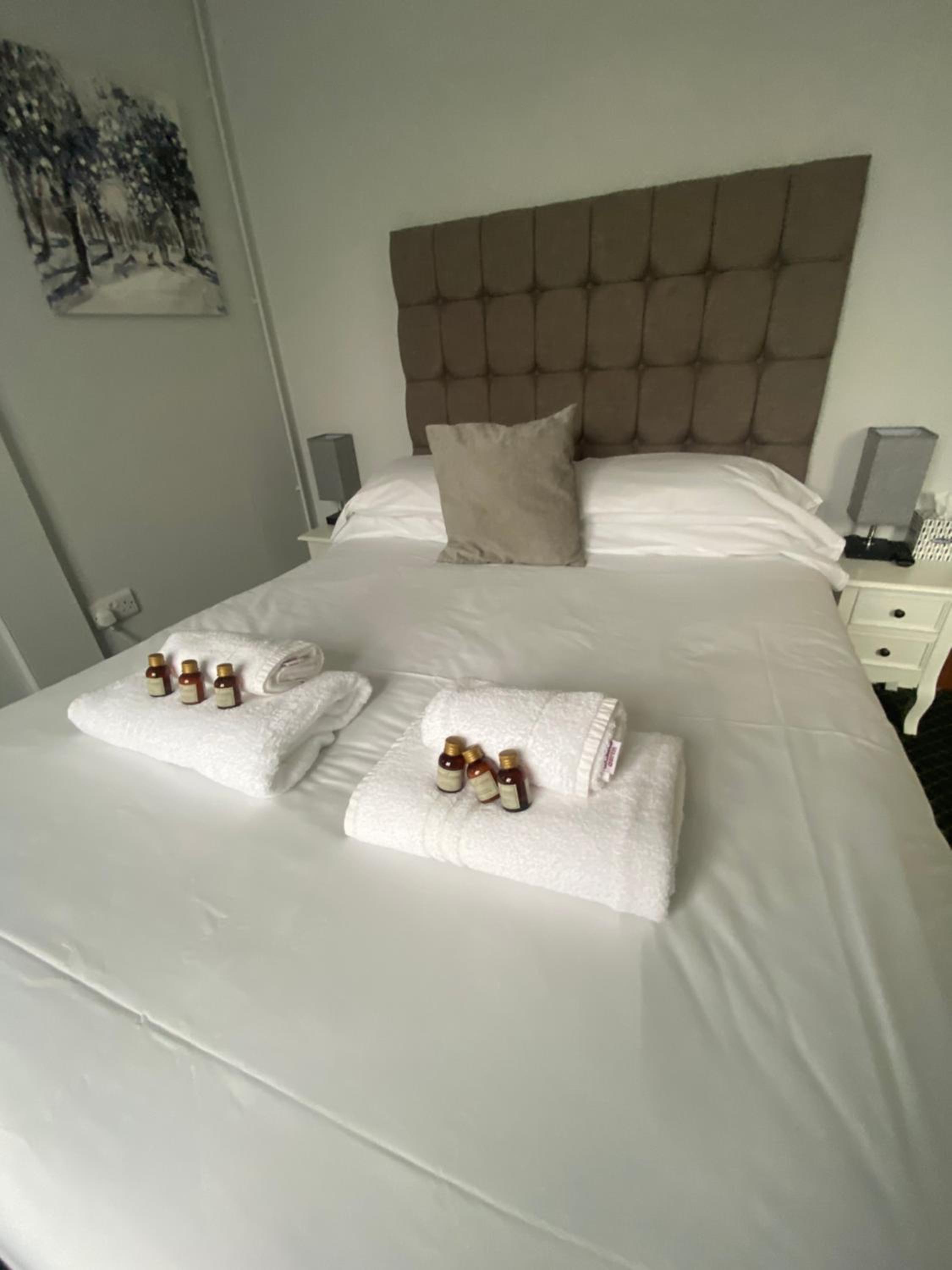 Budget Double Room photo 3
