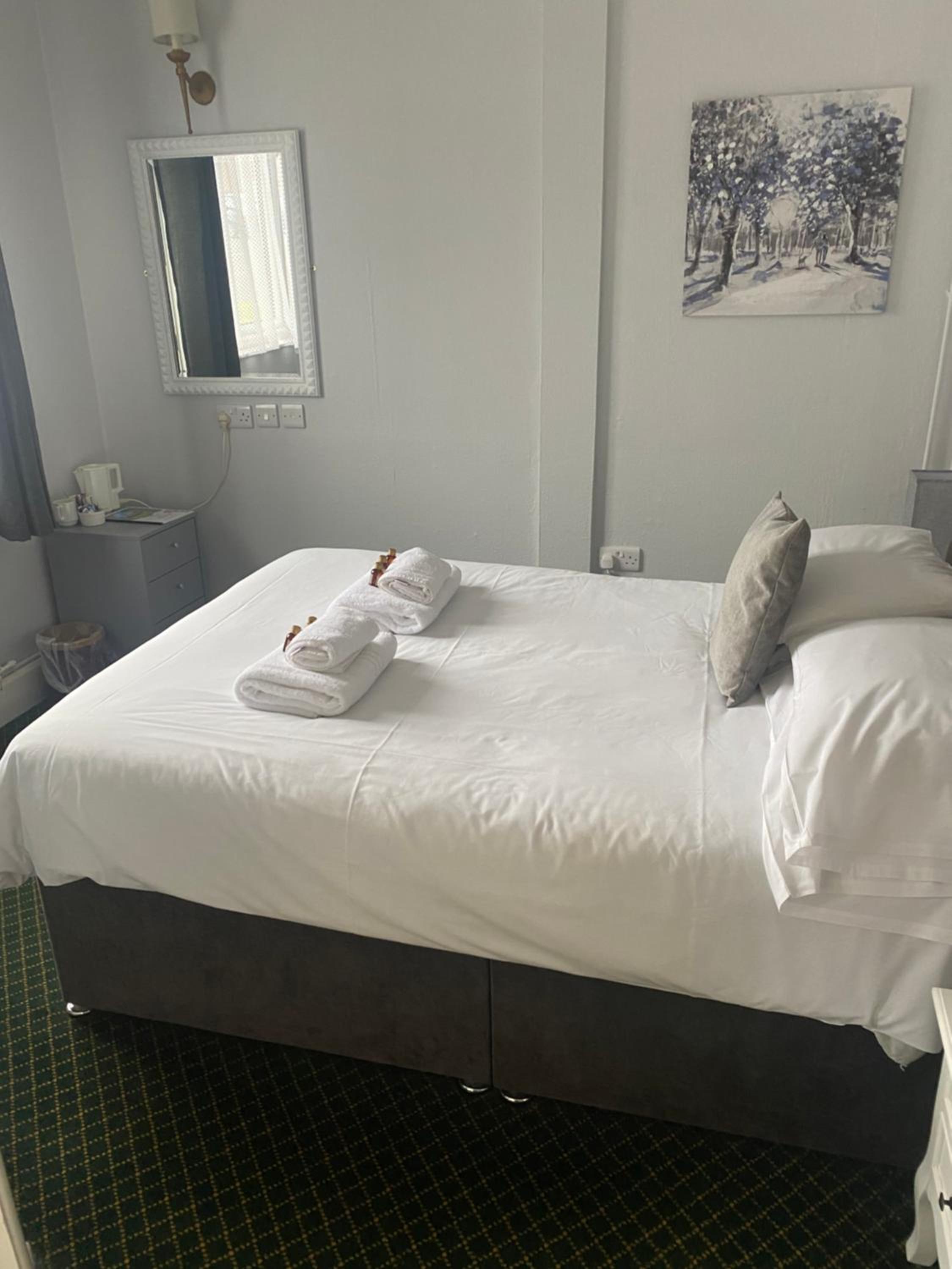 Budget Double Room photo 2
