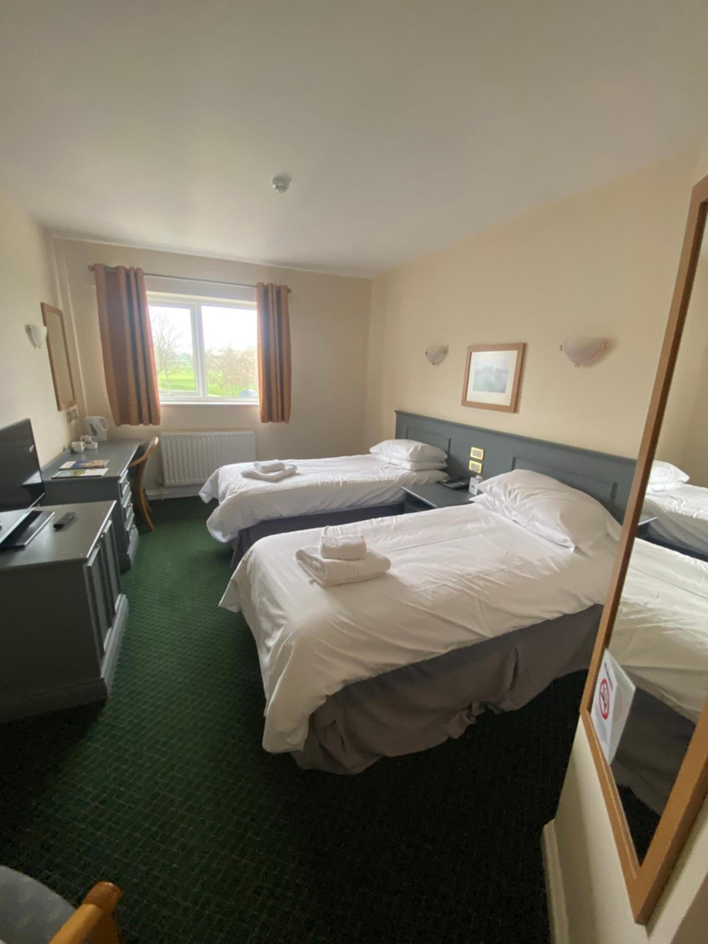 Twin Room photo 2