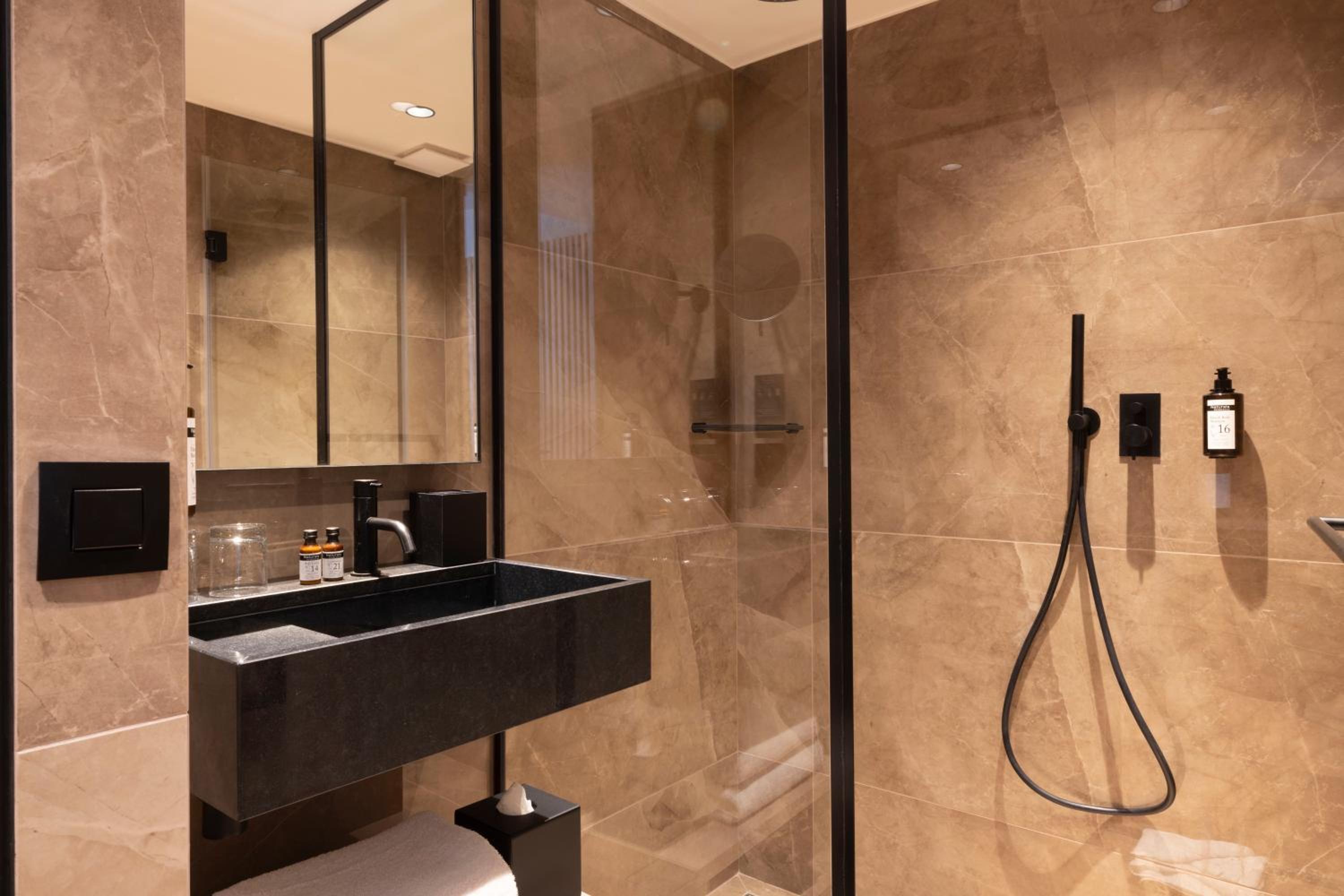 Single Room with Spa Access photo 3