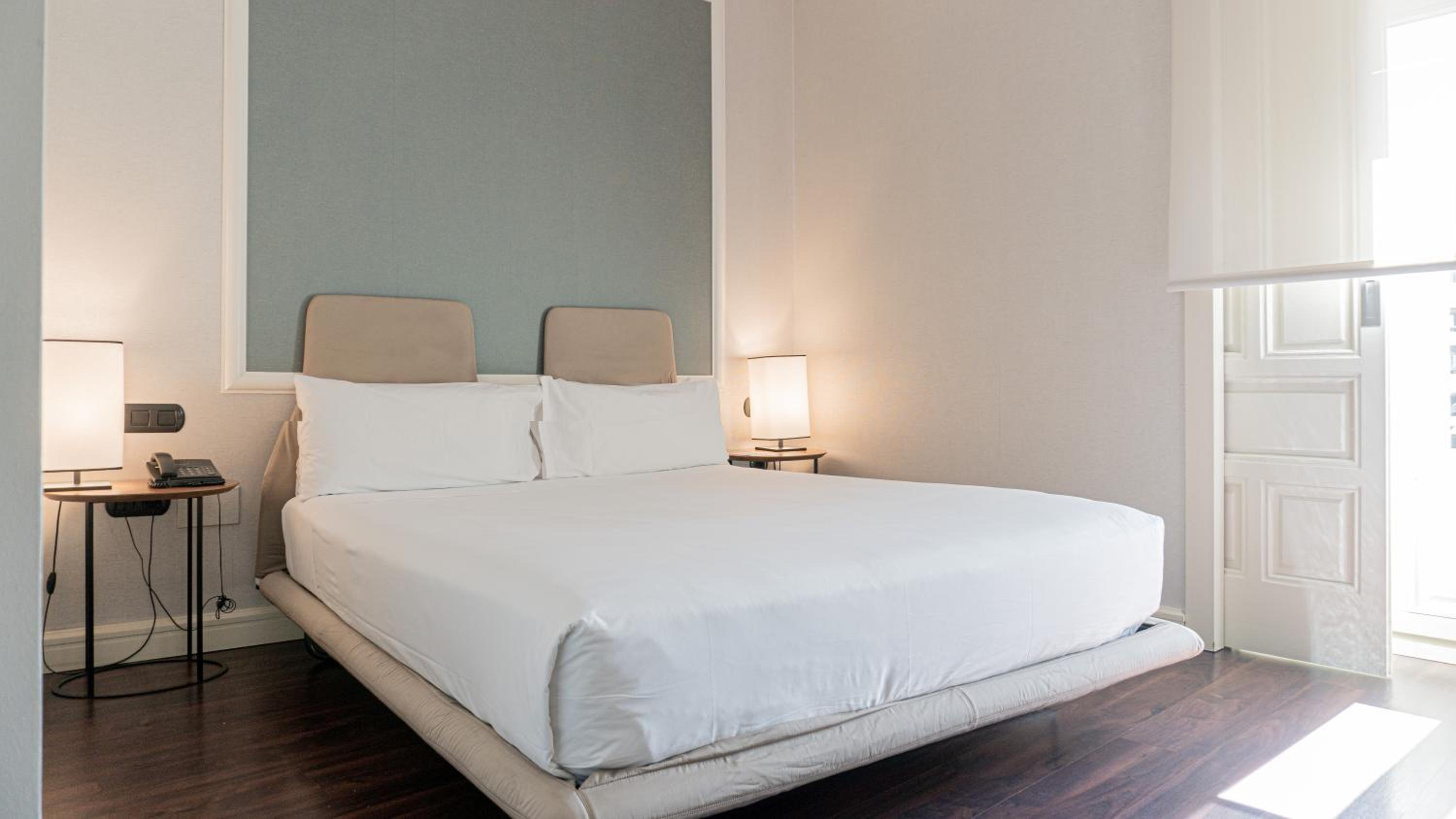 Deluxe Double Room with Extra Bed (3 Adult) photo 2