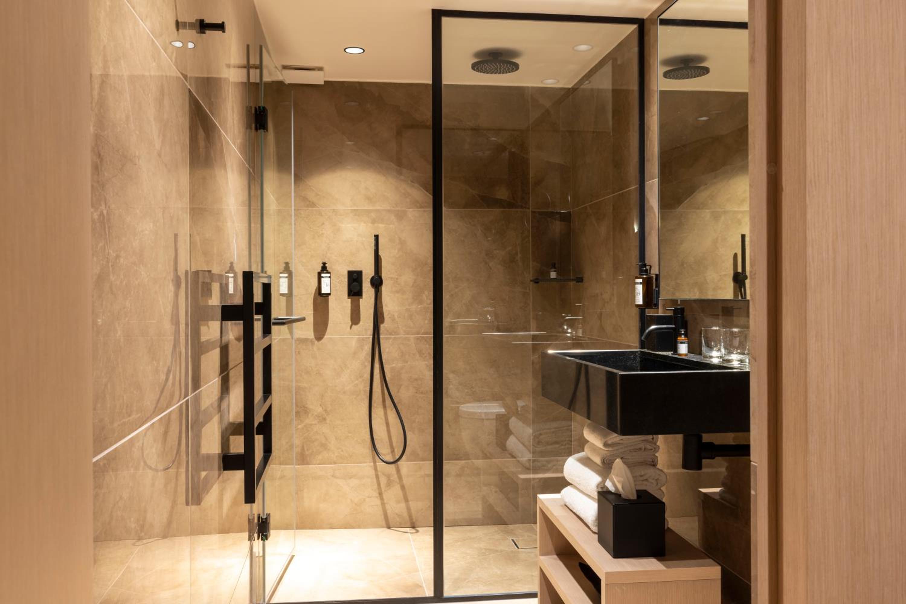 Superior Double Room with Spa Access photo 3