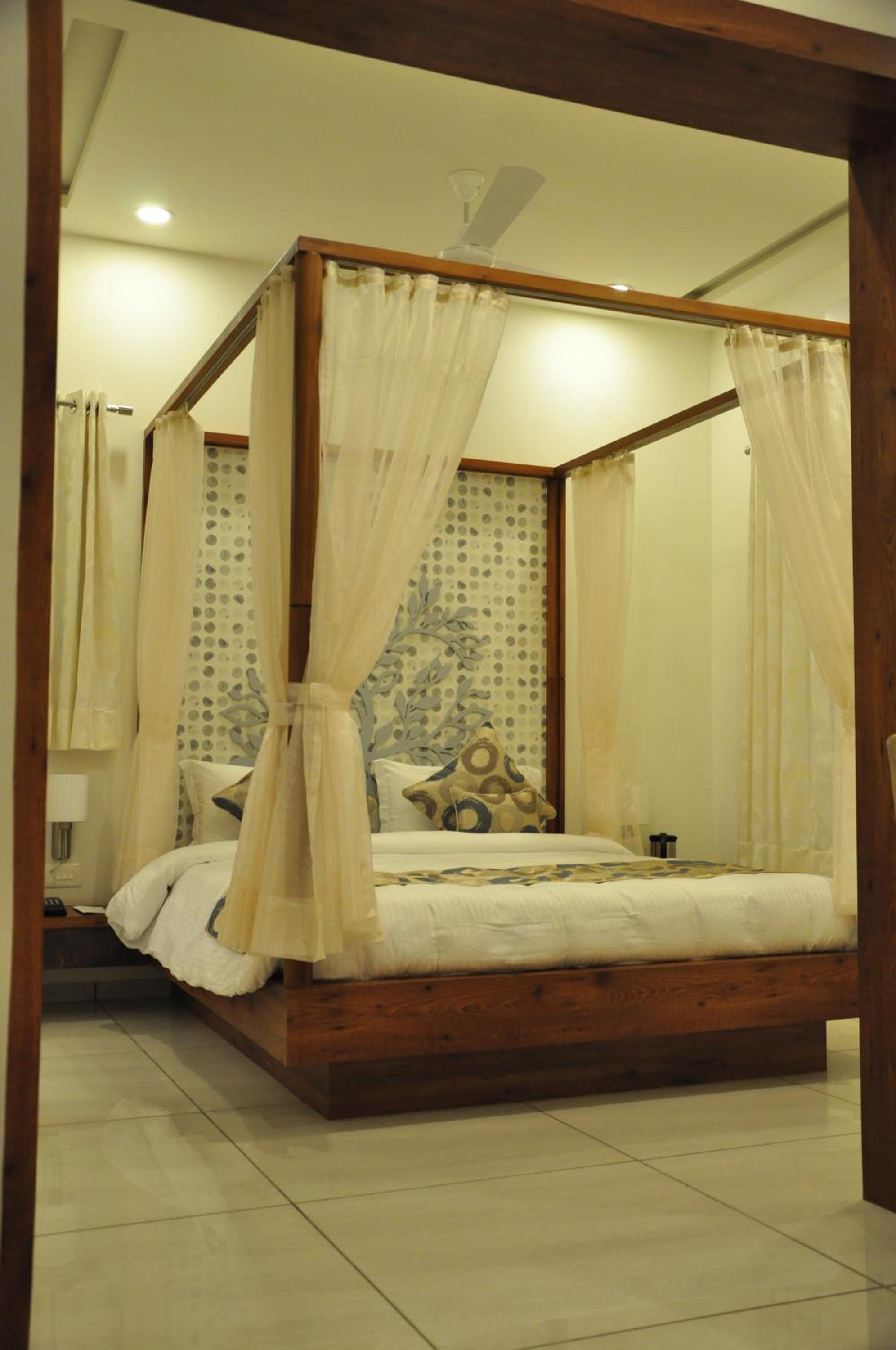King Suite - Photo 1