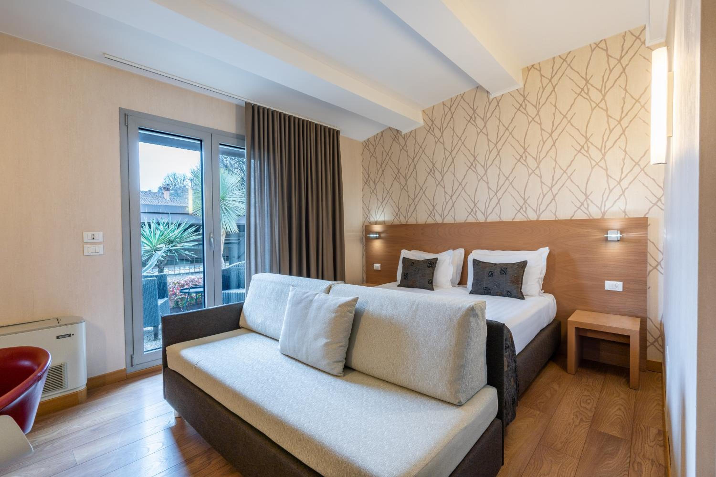 Superior Double or Twin Room - Photo 3