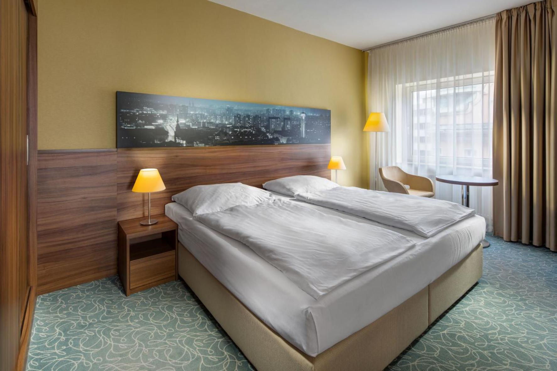 Suite - Photo 2