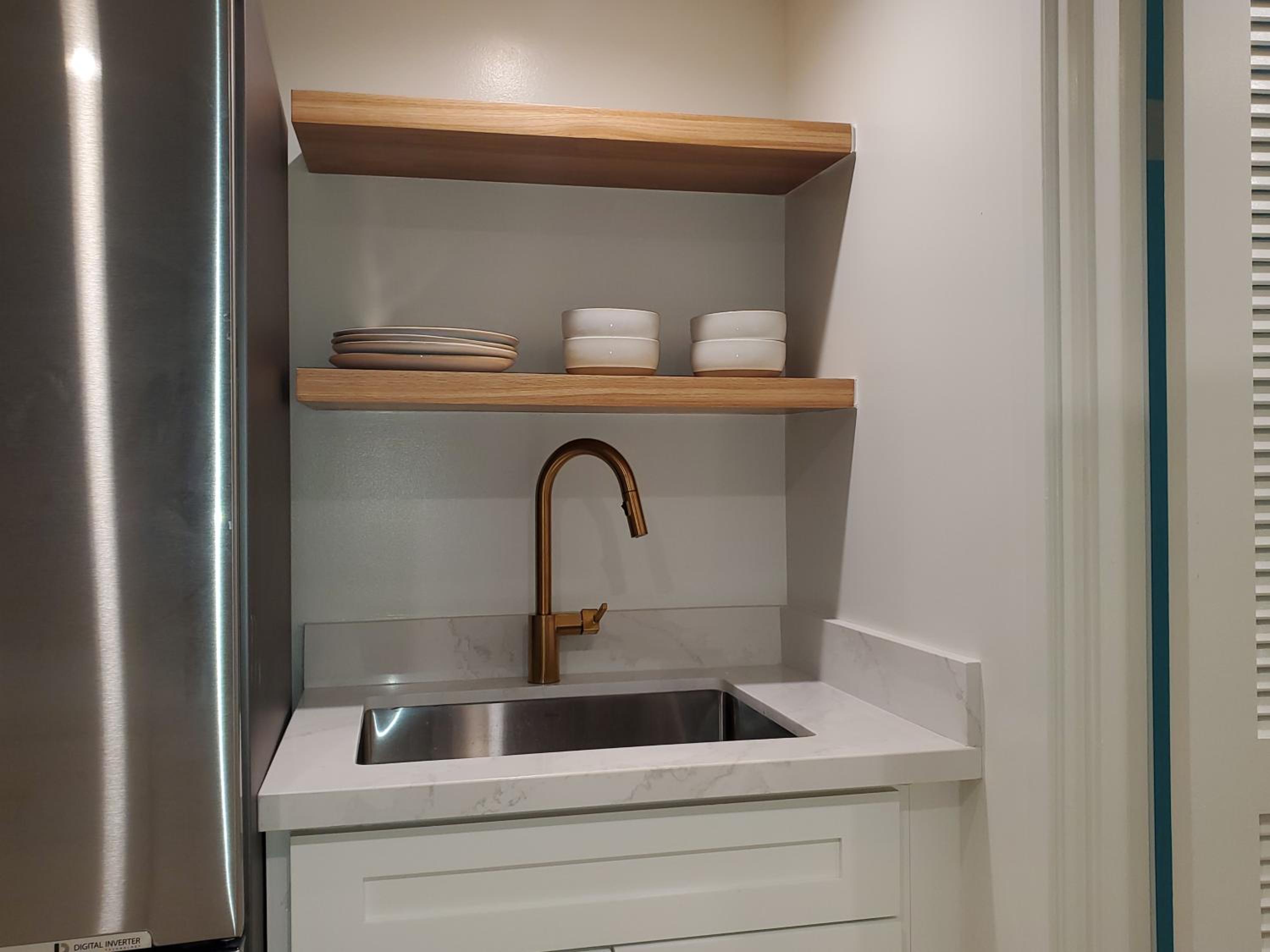 S&N Lux Suite-Free Parking-King Bed-Kitchen-WiFi: King Studio with Sofa Bed photo