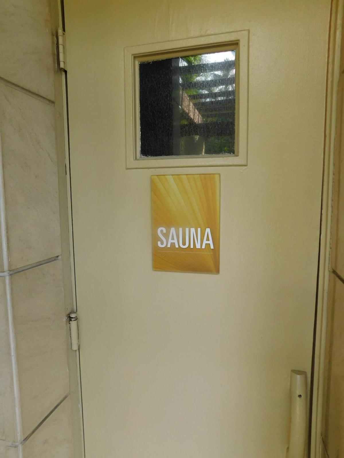 S&N Lux Suite-Free Parking-King Bed-Kitchen-WiFi: King Studio with Sofa Bed photo
