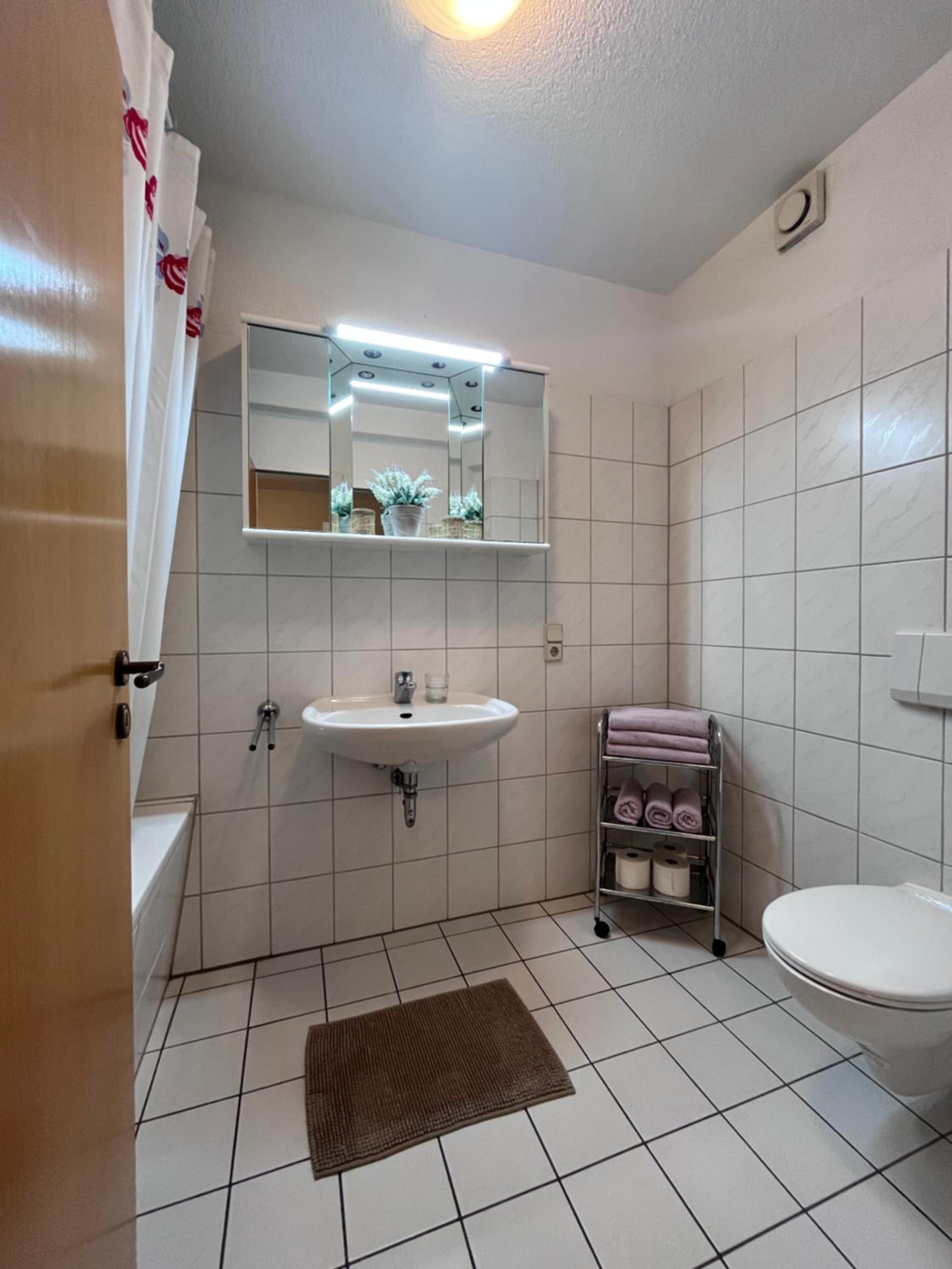 One-Bedroom Apartment photo 2