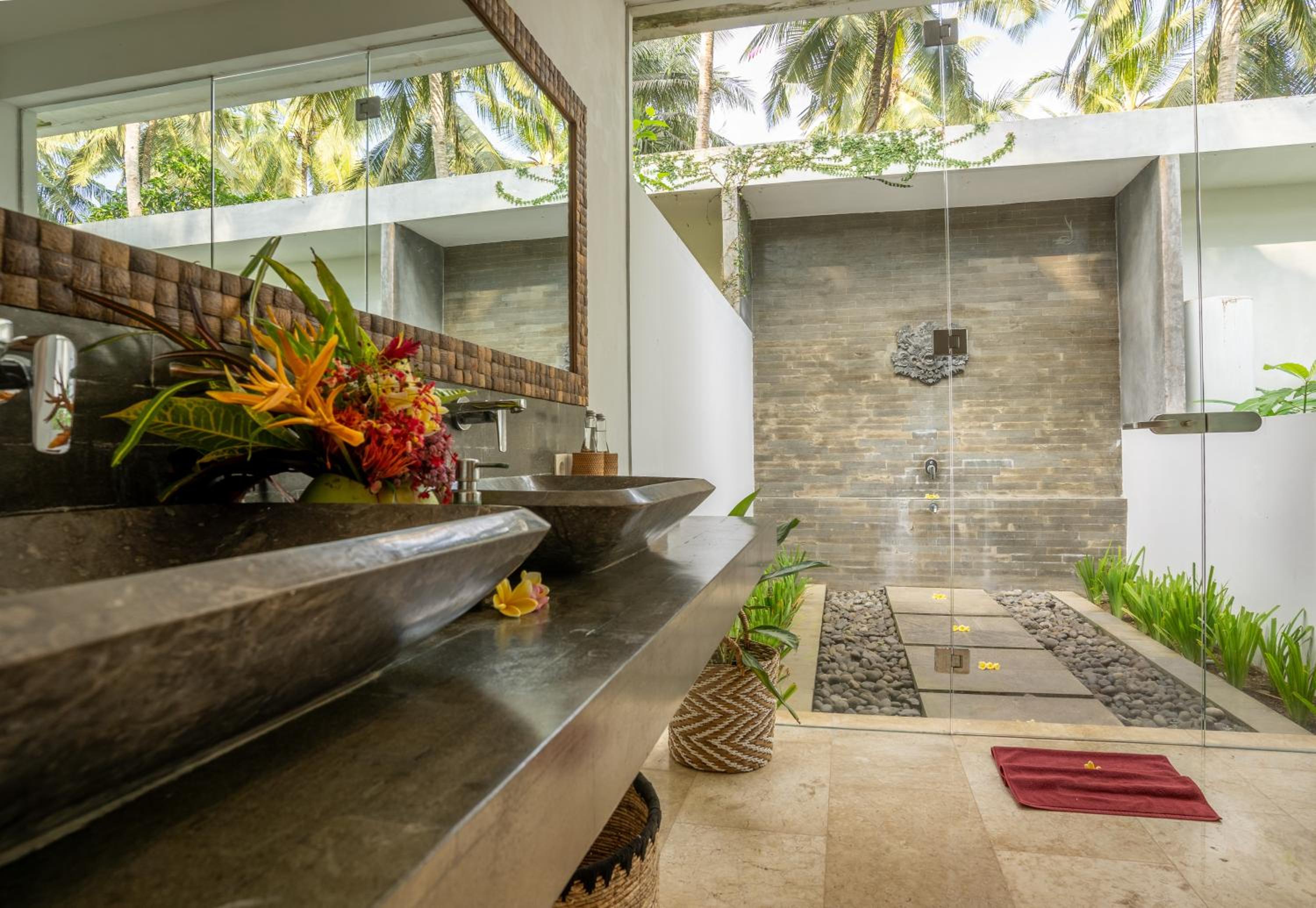 One-Bedroom Beach Pool Villa - Photo 12