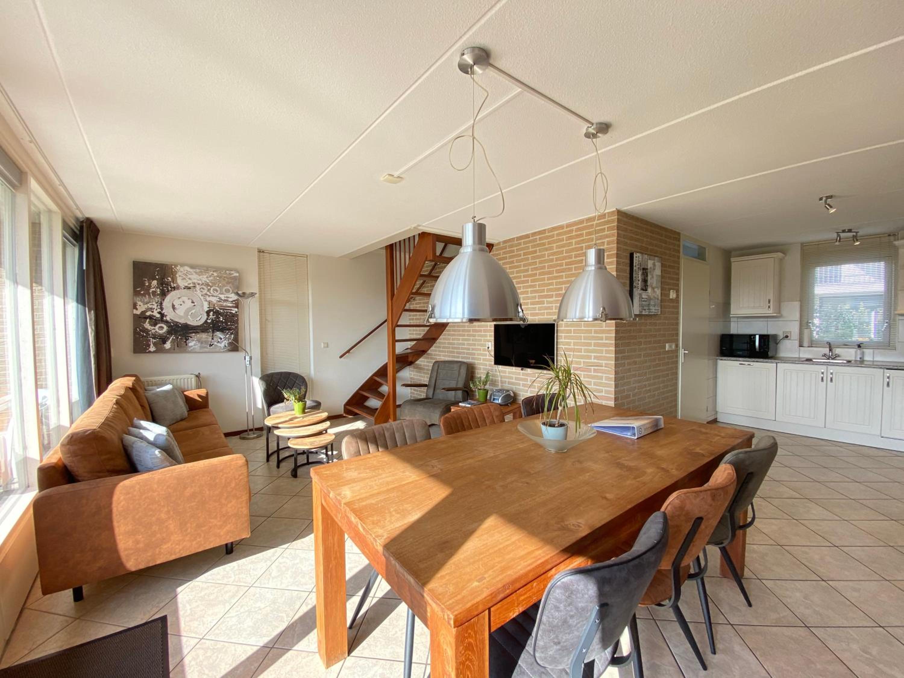 Three-Bedroom House photo 3