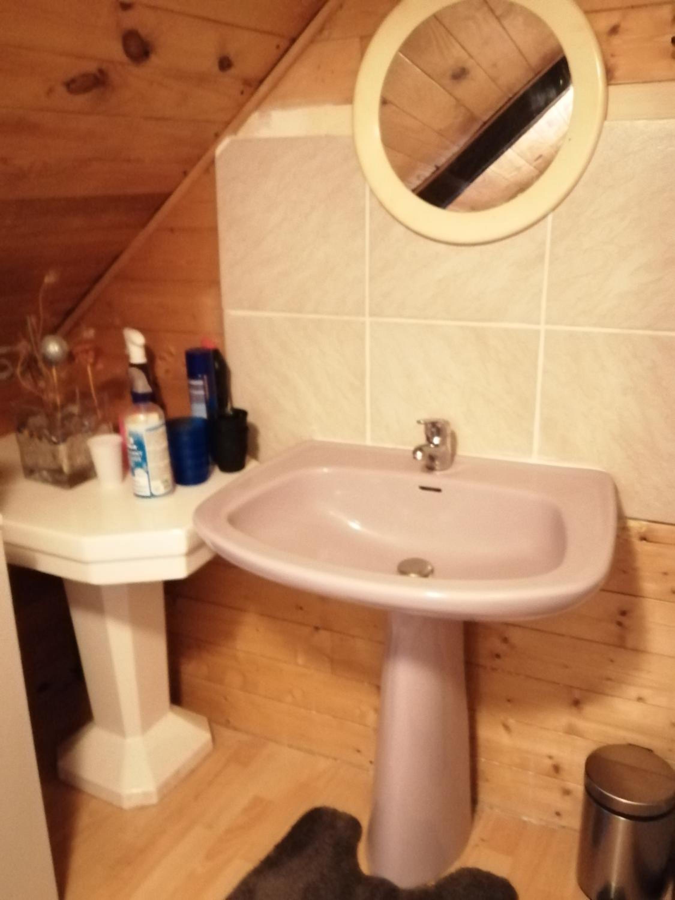 Double Room - Photo 12