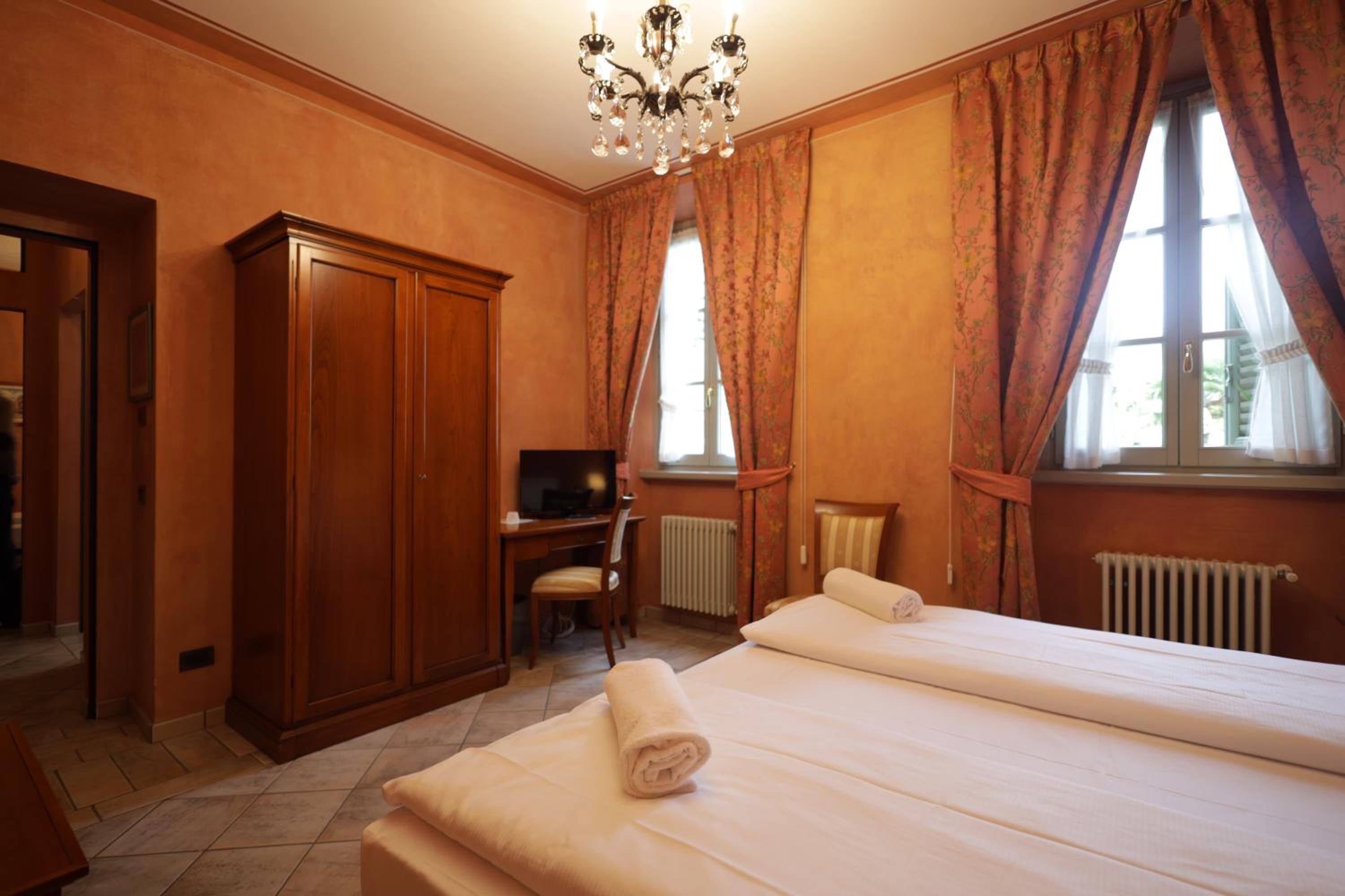 Executive Double or Twin Room - Photo 9