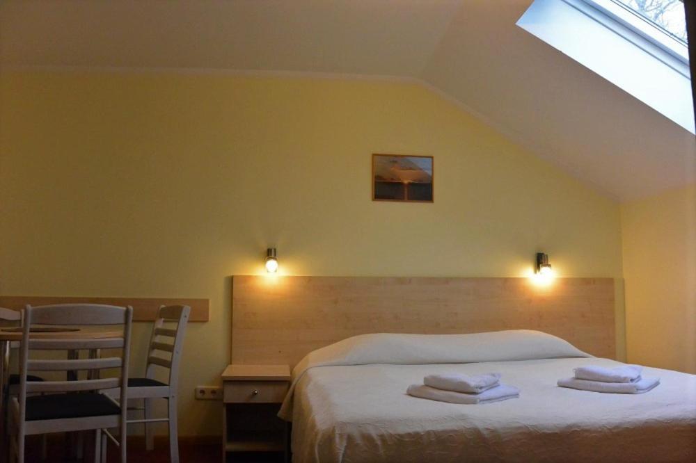 Double or Twin Room photo 3
