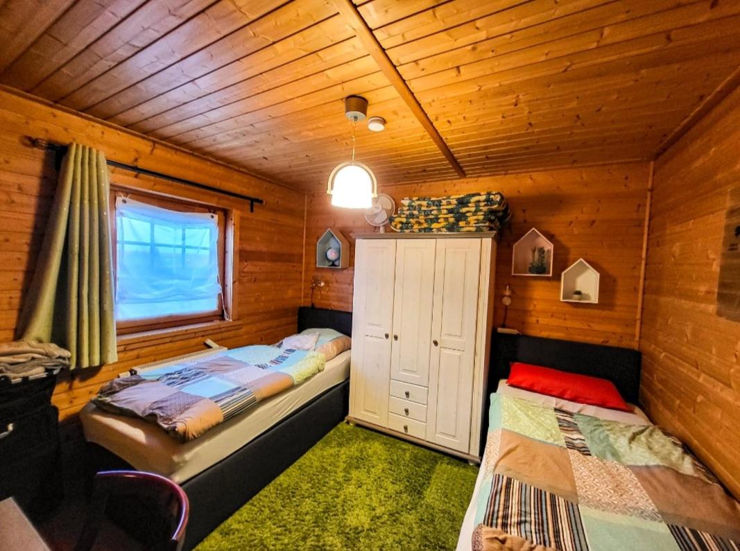 One-Bedroom House photo 1