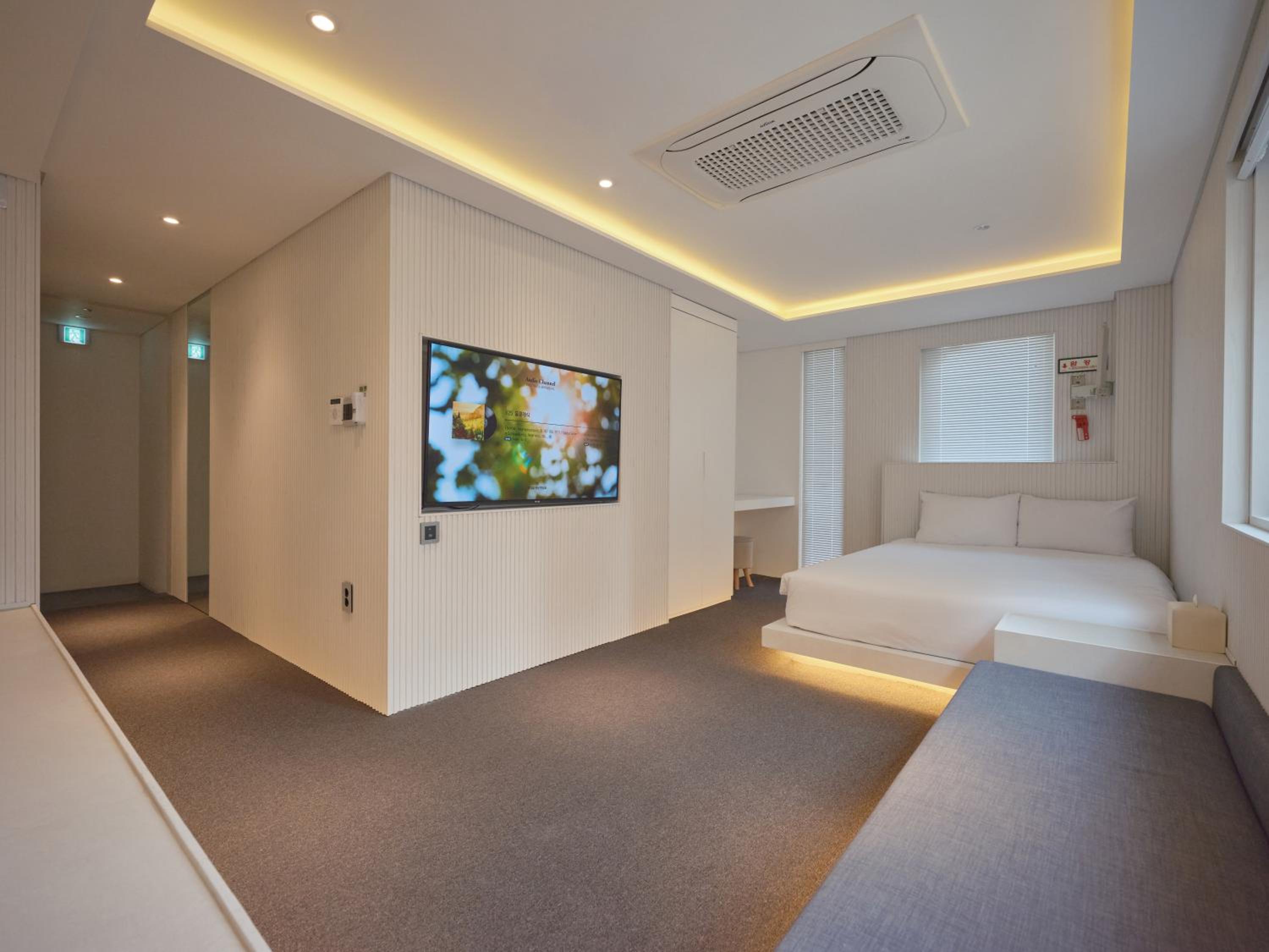 Private Double Spa (Randomly Selected) - Photo 22