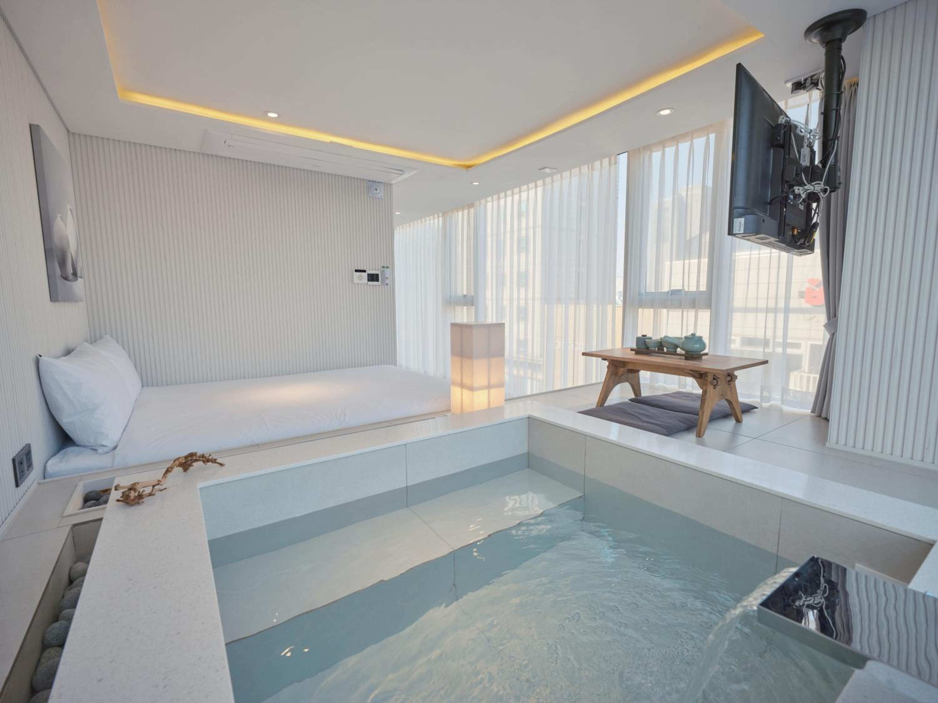 Private Double Spa (Randomly Selected) - Photo 11