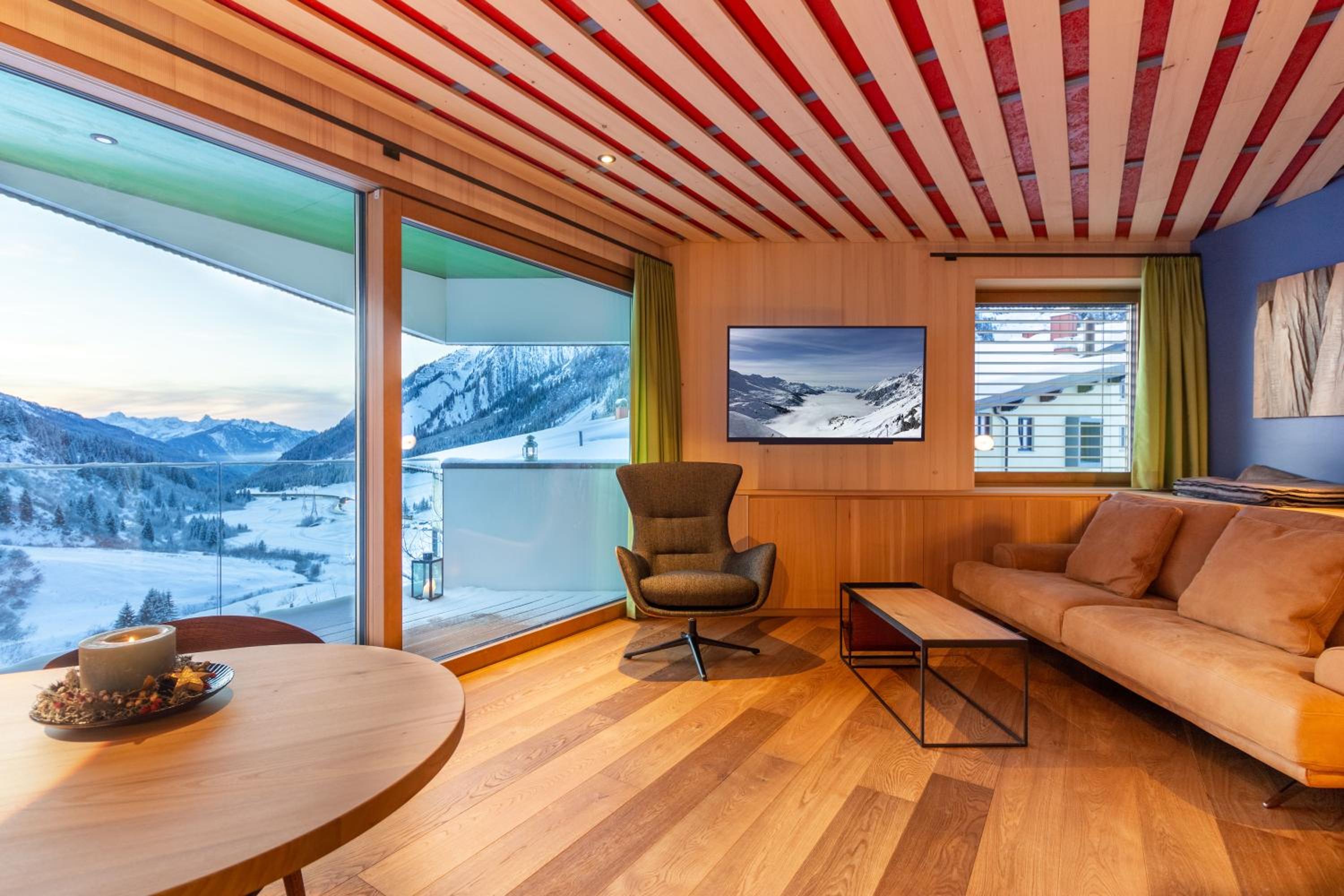 Suite with Mountain View photo 1