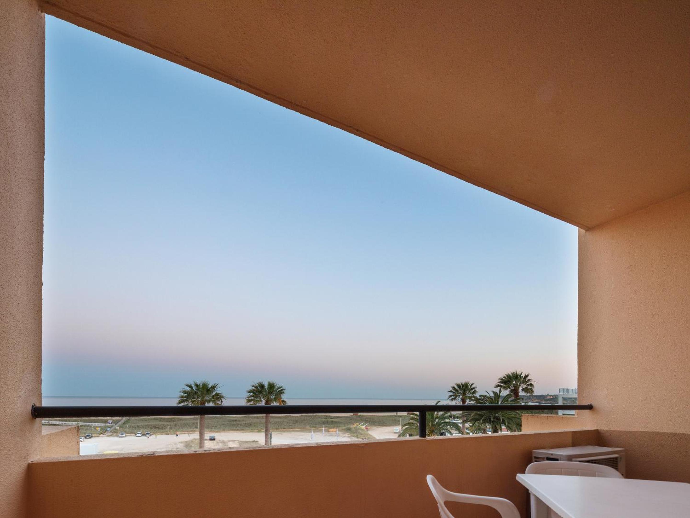 Studio with Sea View (2 Adults + 2 Children) thumbnail 5