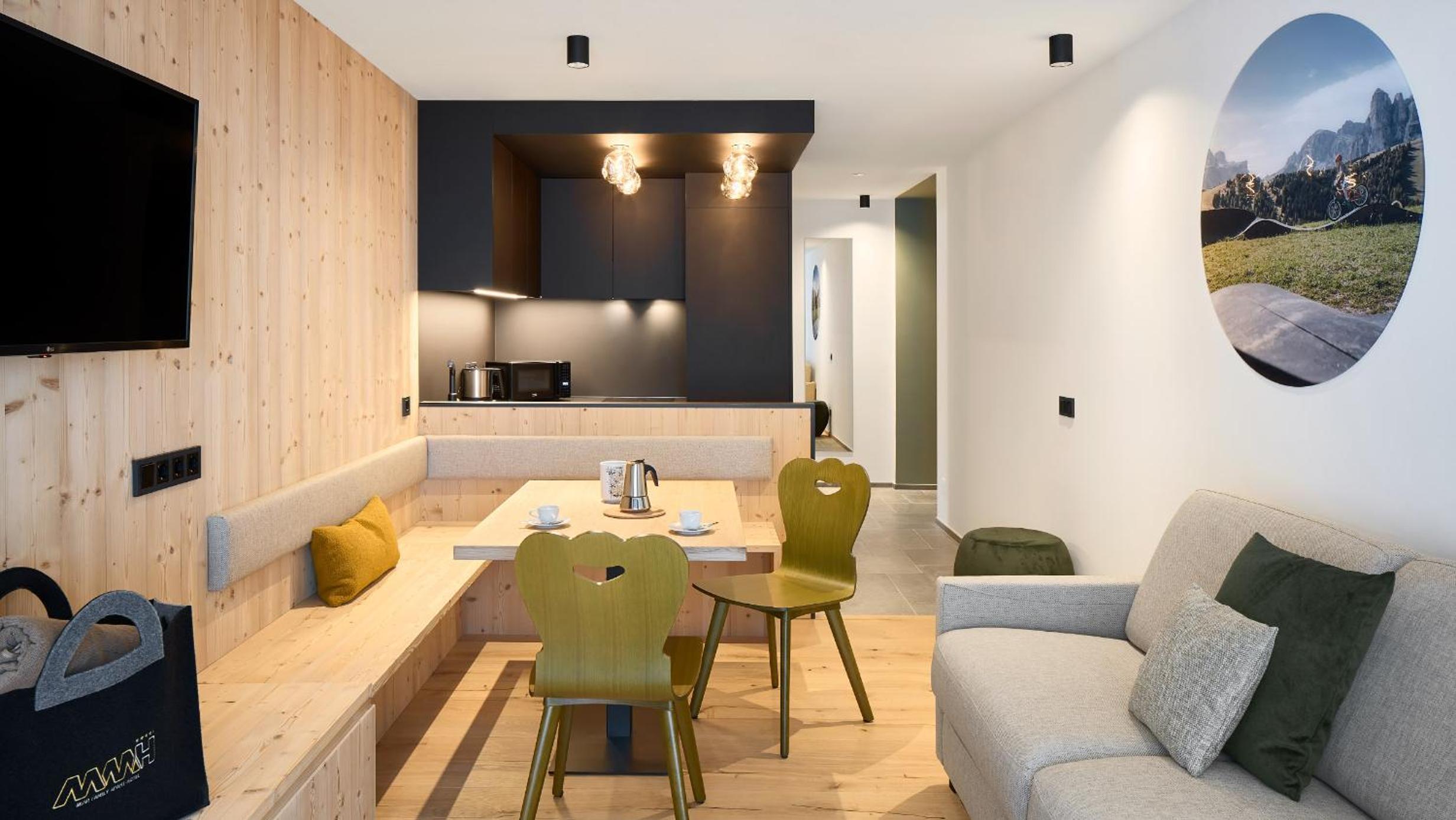 Standard Two-Bedroom Apartment with Balcony photo 1
