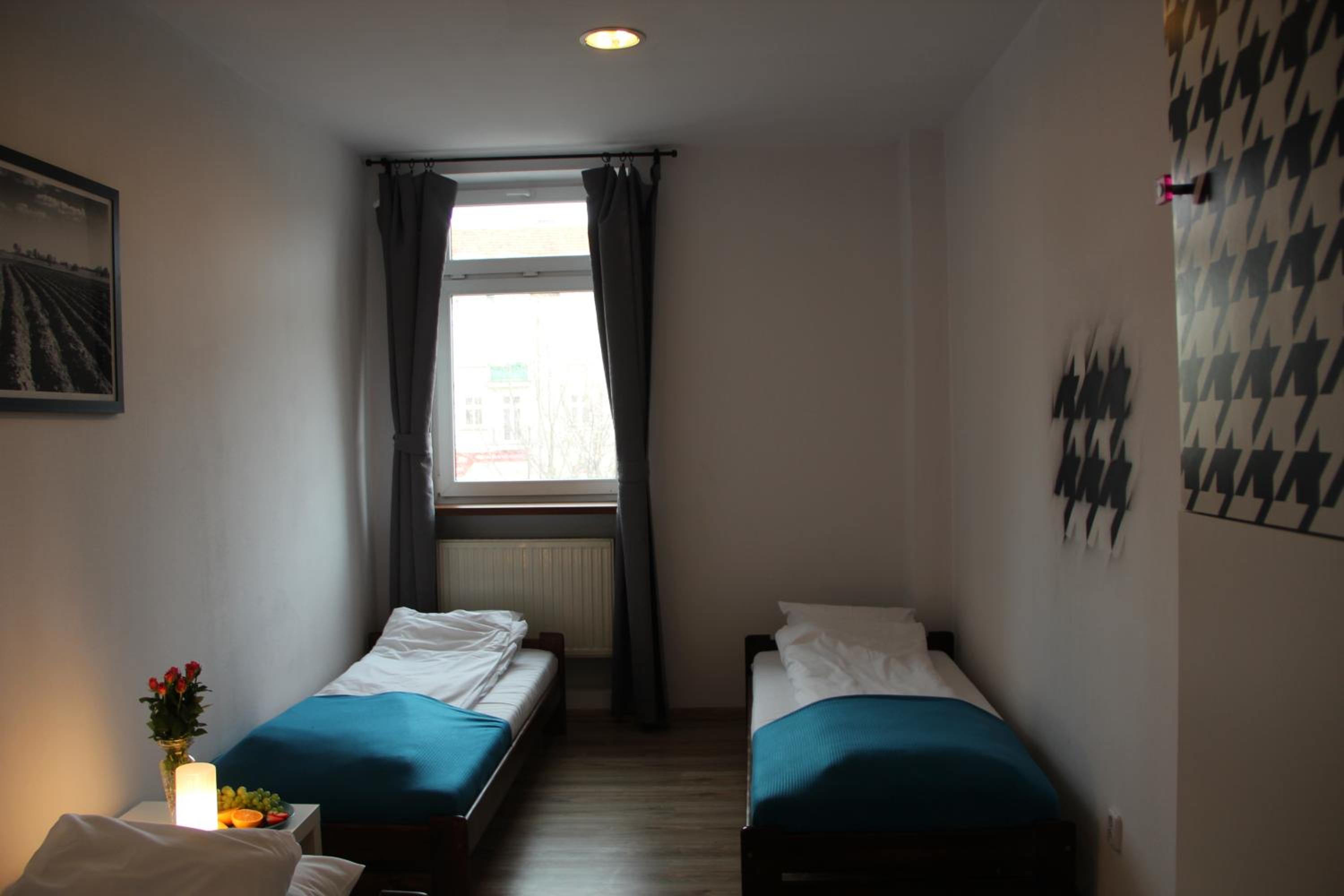 Triple Room with Shared Bathroom photo 2