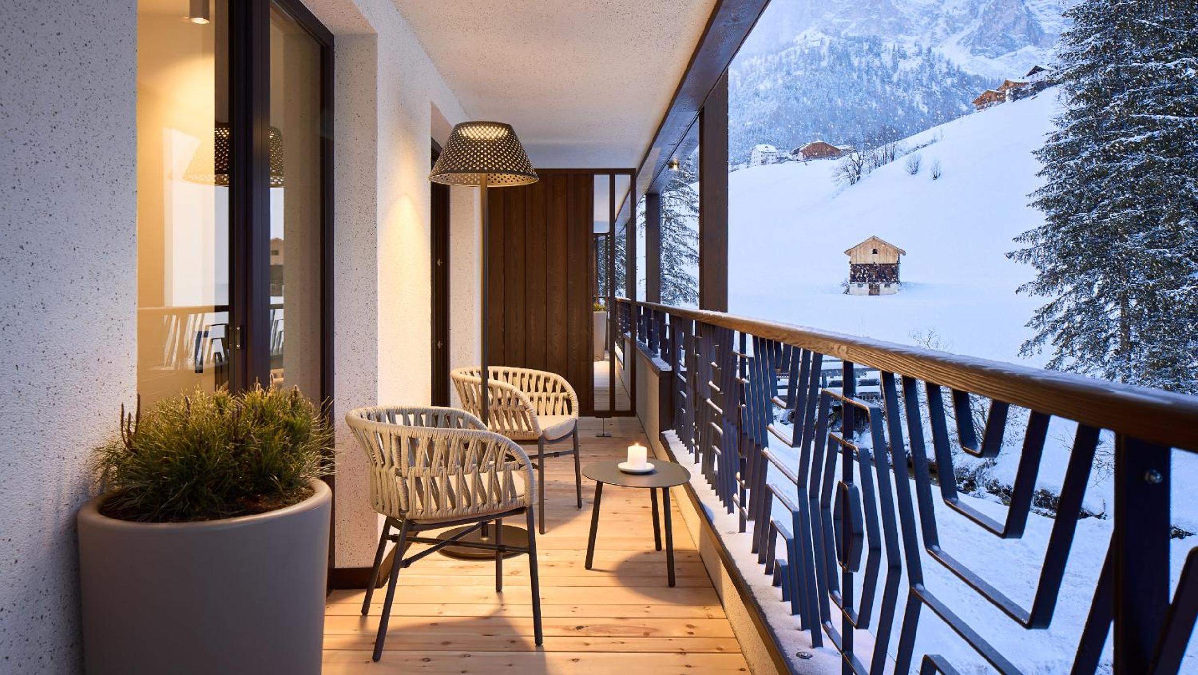 Standard Two-Bedroom Apartment with Balcony photo 2