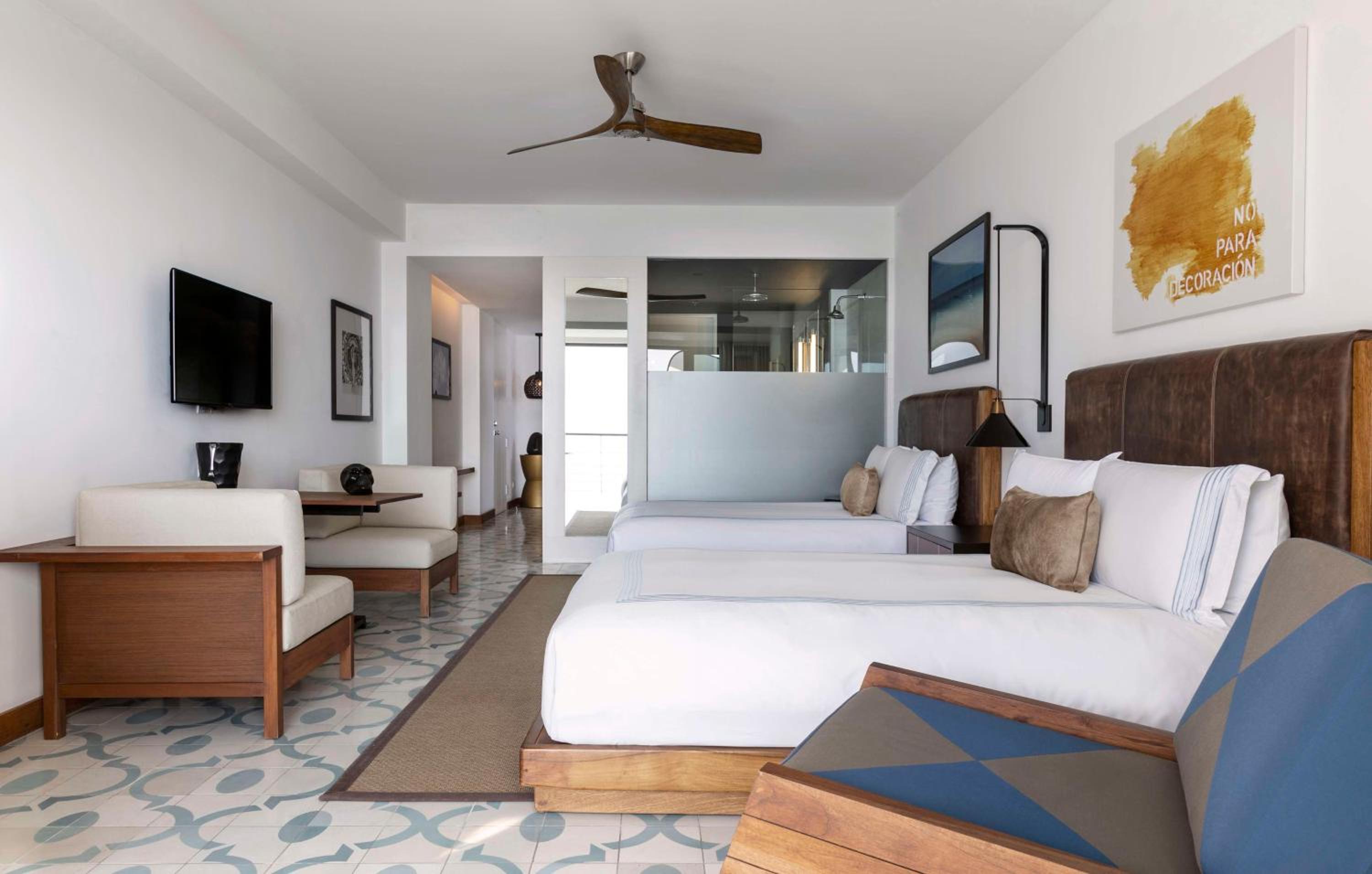 Queen Room with Two Queen Beds, Ocean View and Accessible Shower - Disability Access photo 2