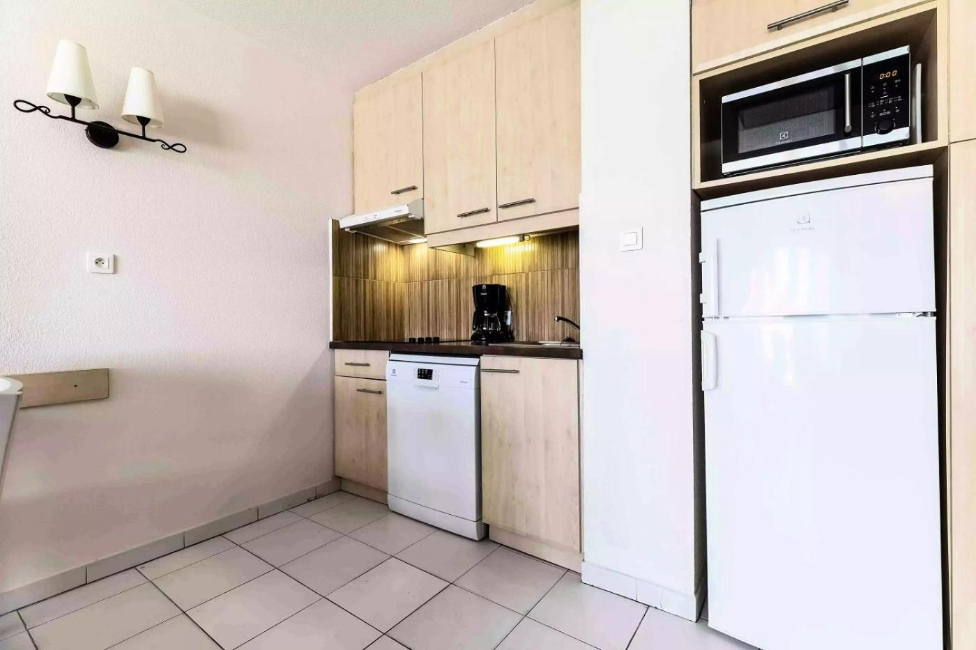 Select Two-Bedroom Apartment (5 People)