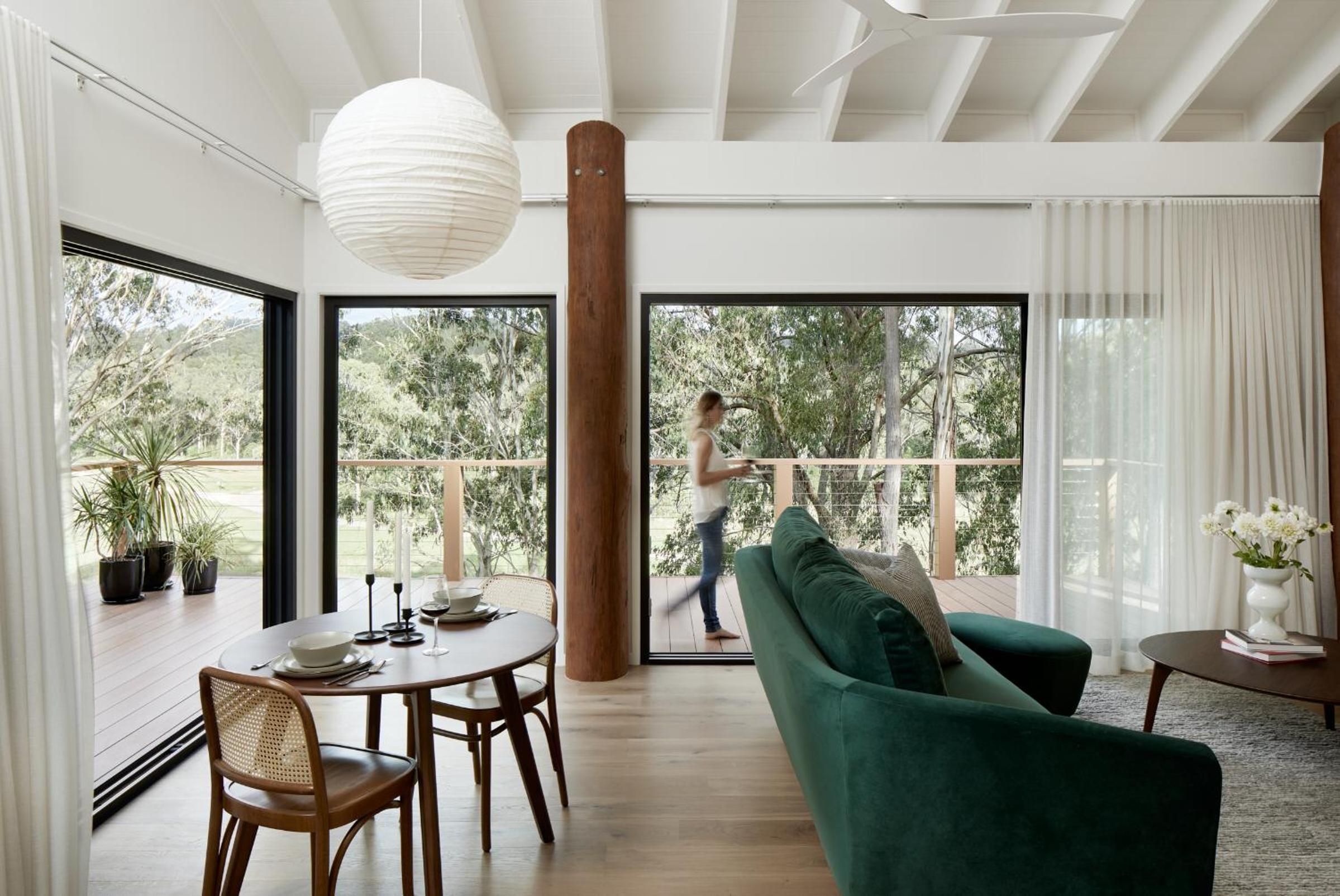 The Treehouse - Luxury Spa Bath Villa