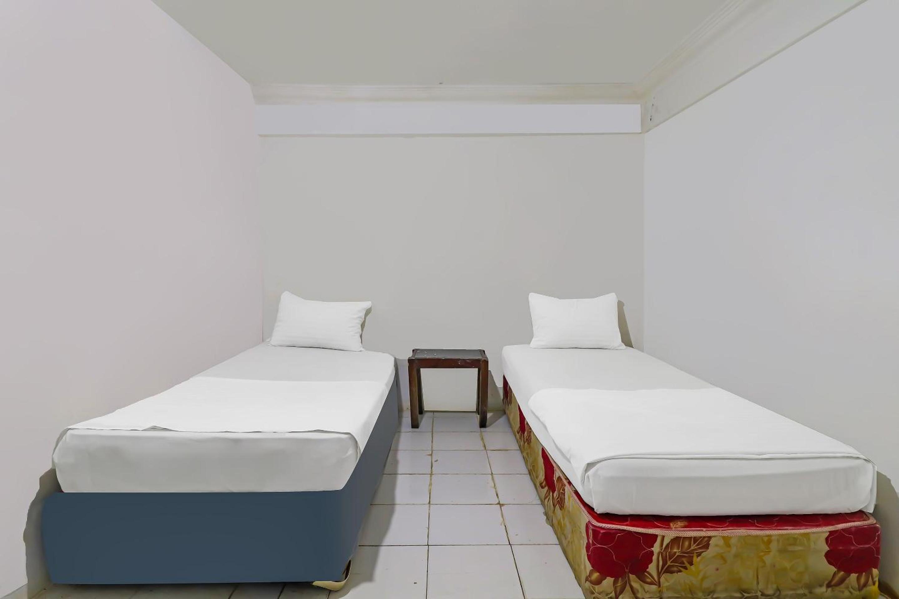 Standard Twin Room photo 2