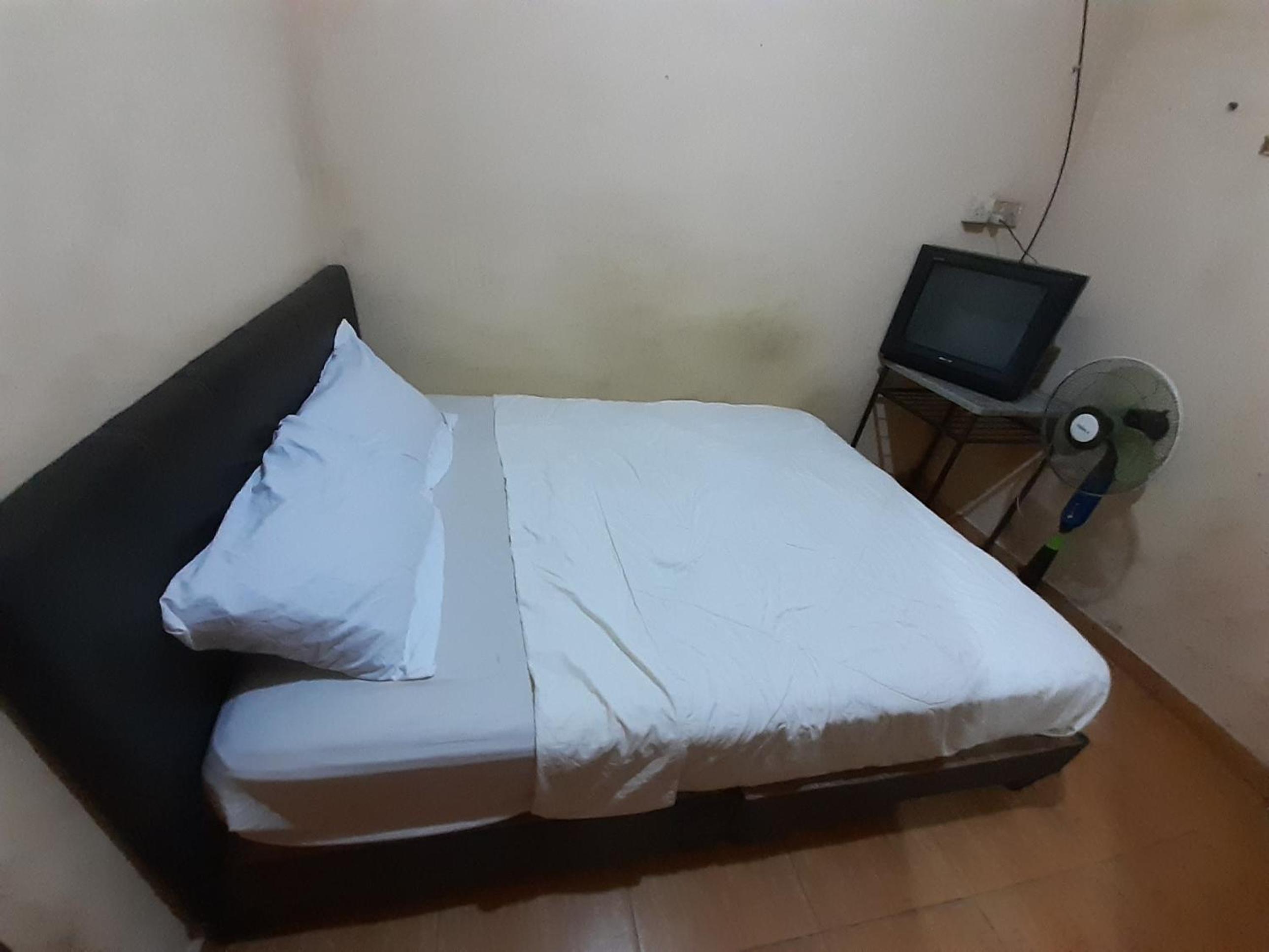 Budget Double Room - Photo 1
