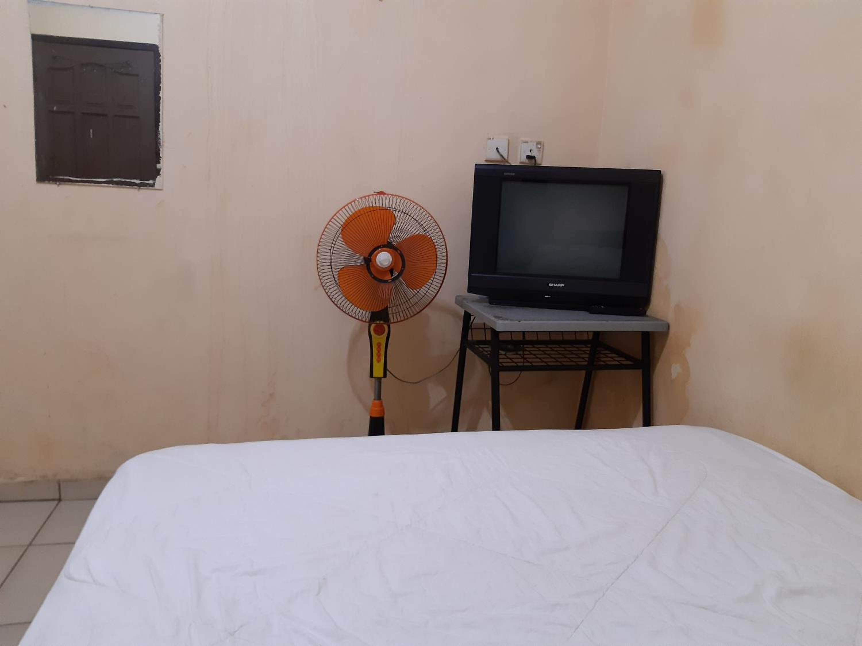 Budget Double Room - Photo 7