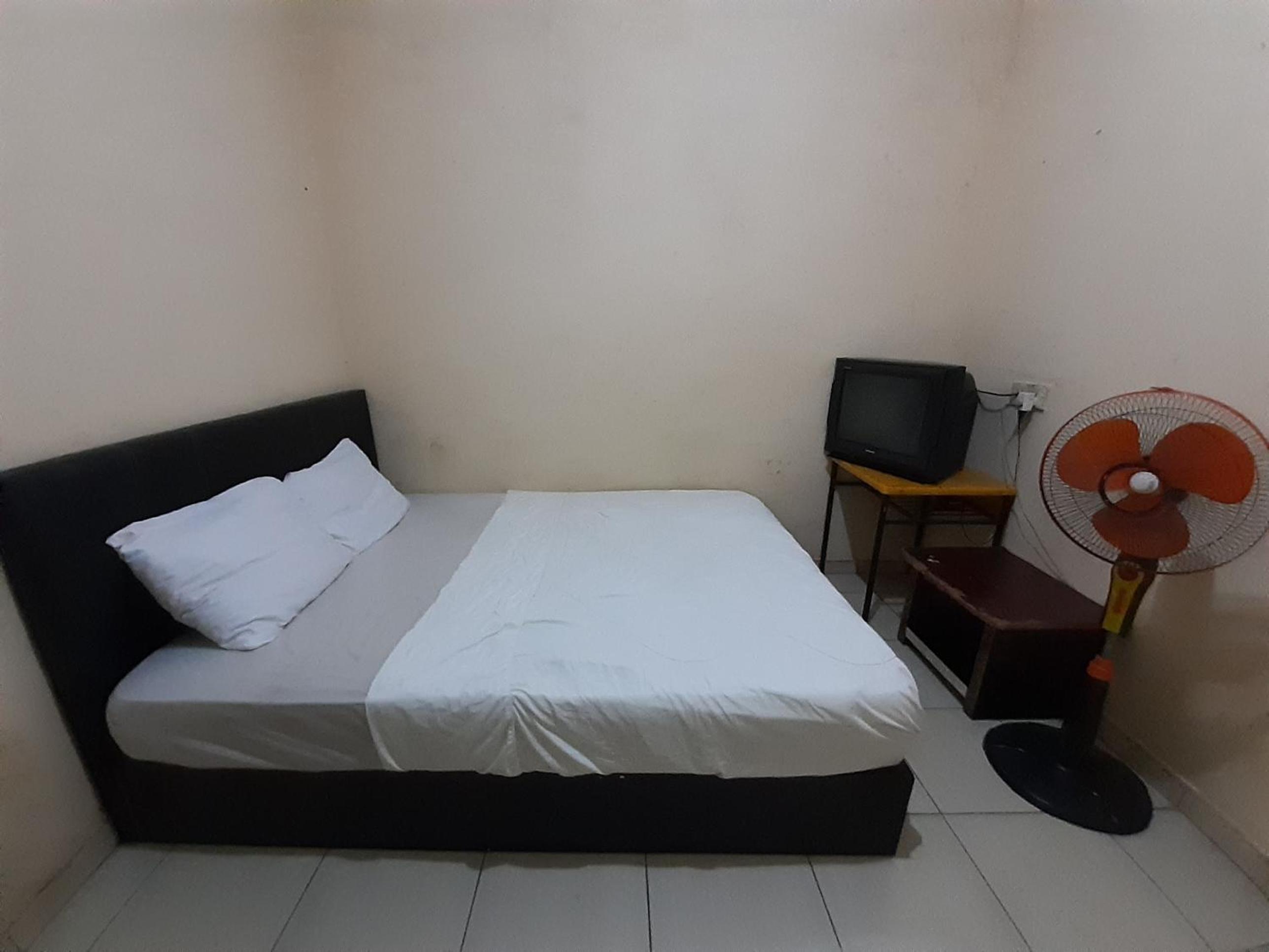 Budget Double Room - Photo 4
