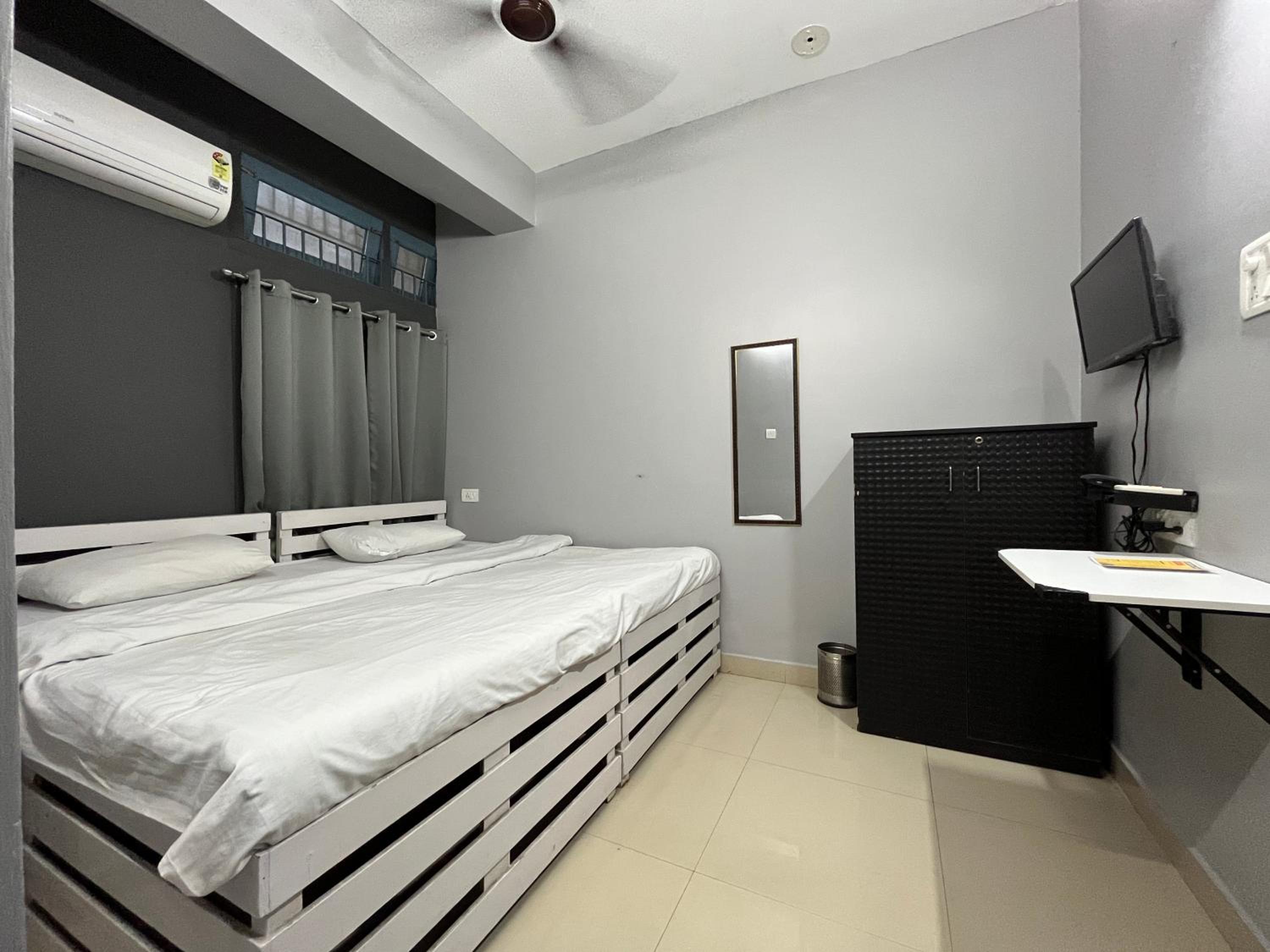 Deluxe Double Room - Photo 5