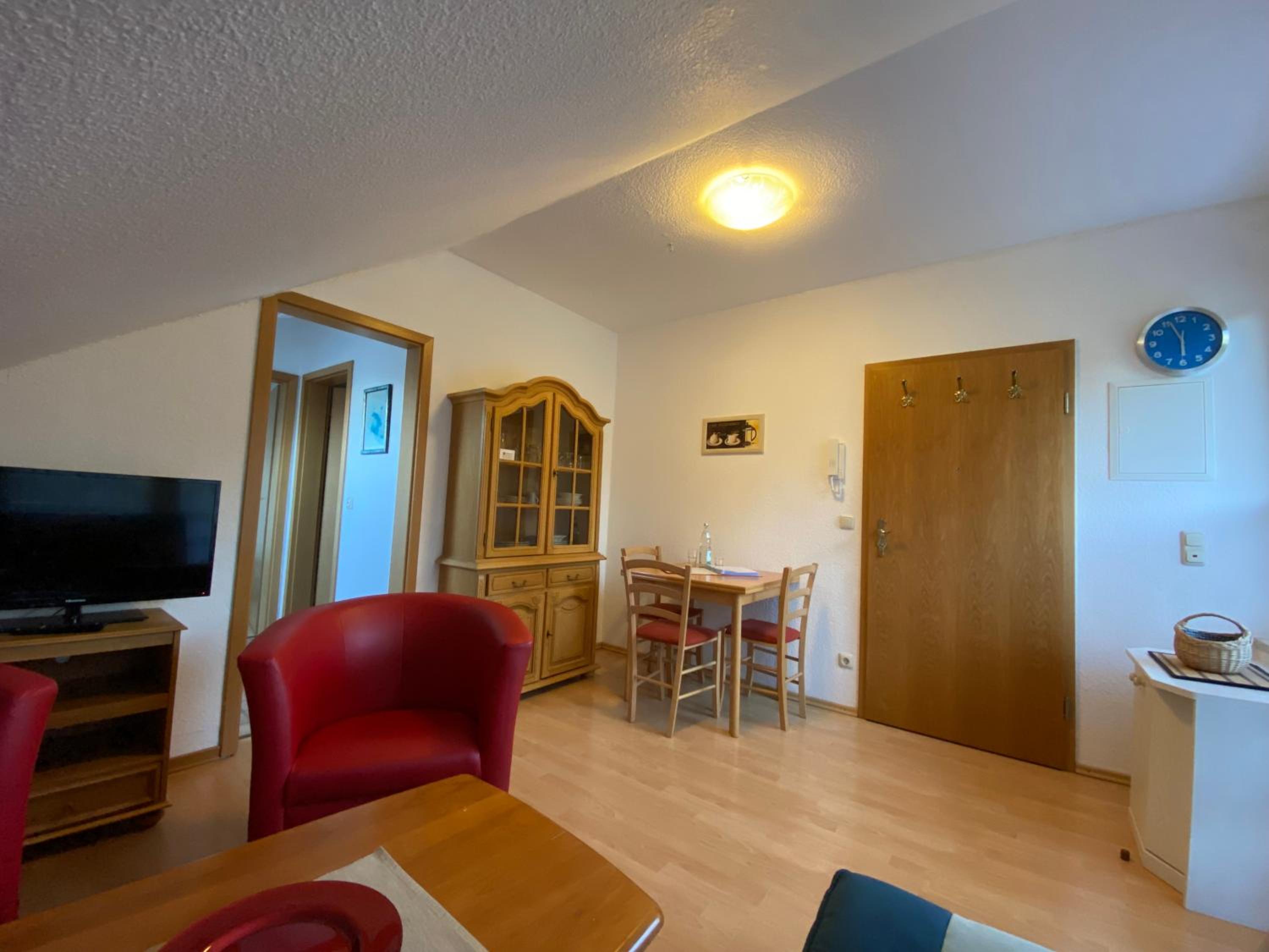 One-Bedroom Apartment photo 2