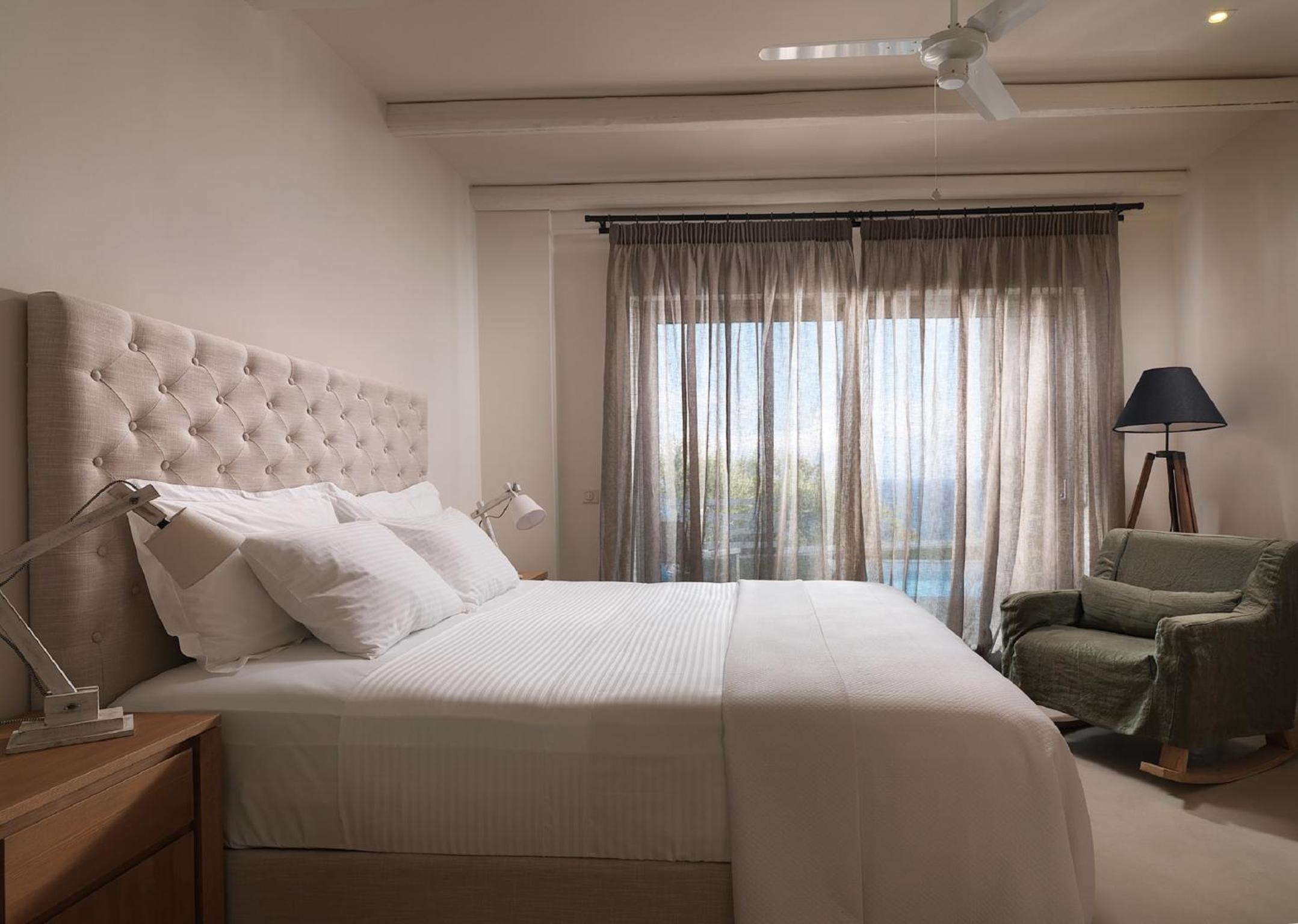 Executive Double Room with Sea View - Photo 12
