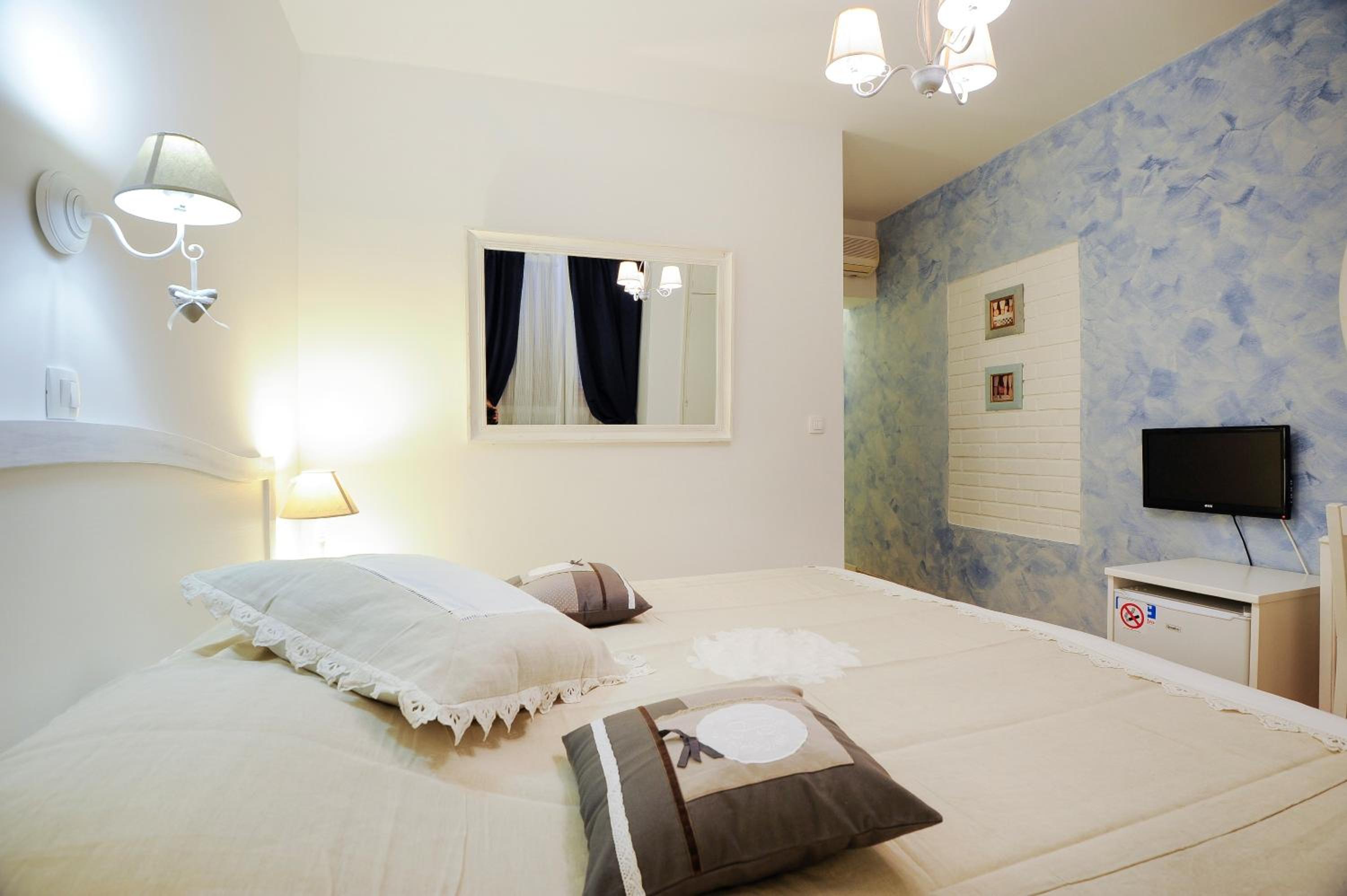 Double Room - Photo 4